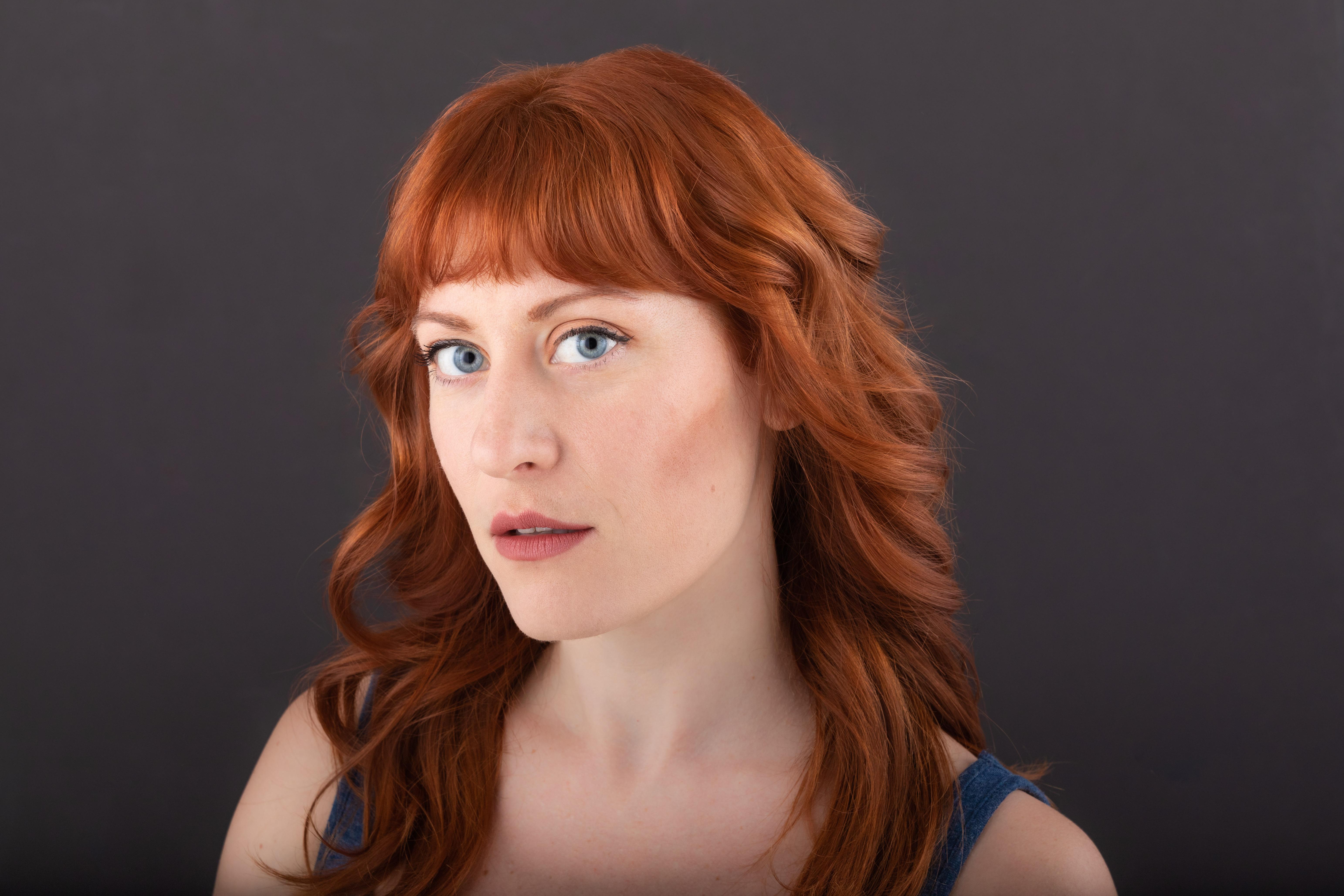 actor Sarah Elizabeth Grace large photo