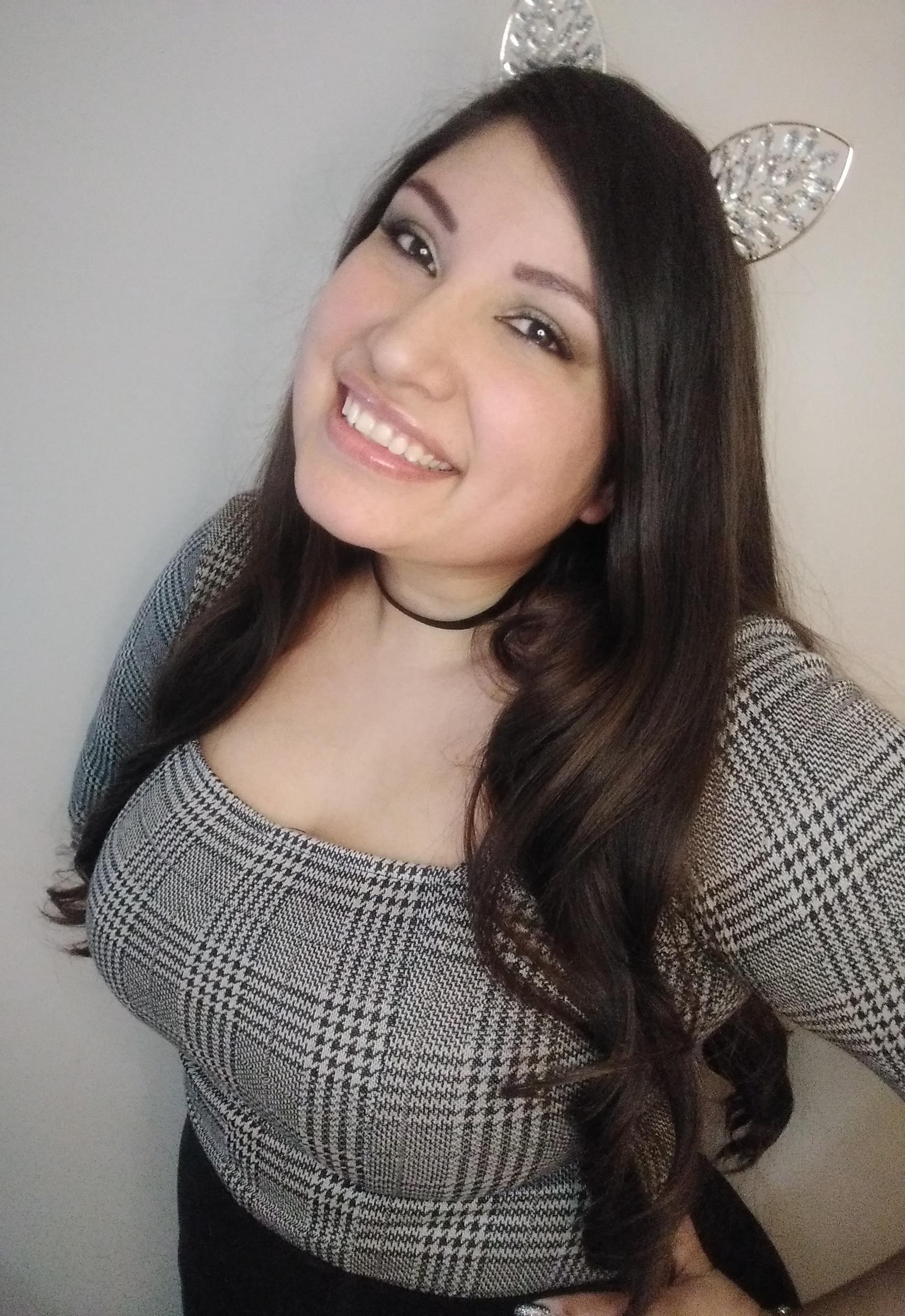 actor Kristina Santiago large photo