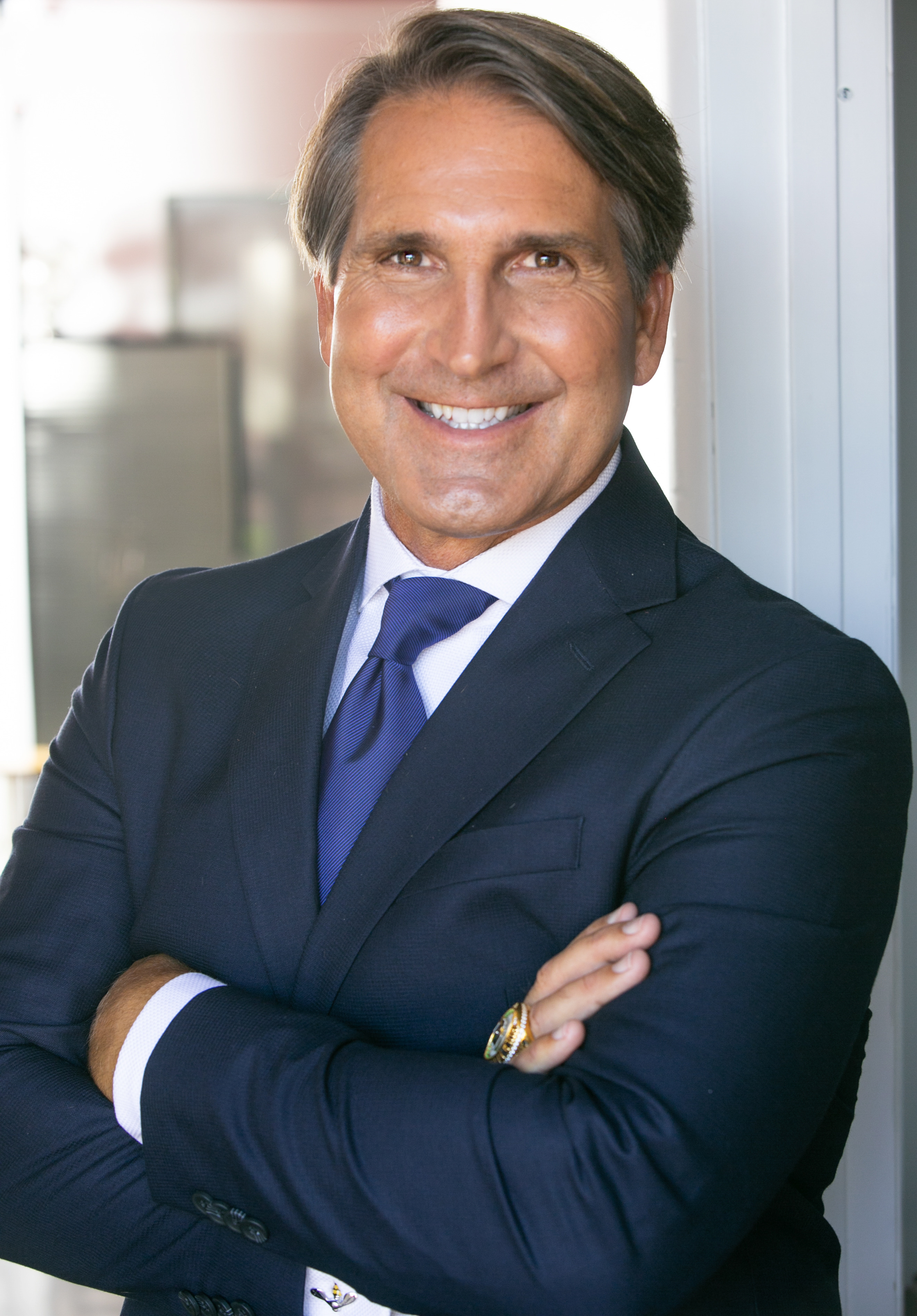 actor Mark Dvornik large photo