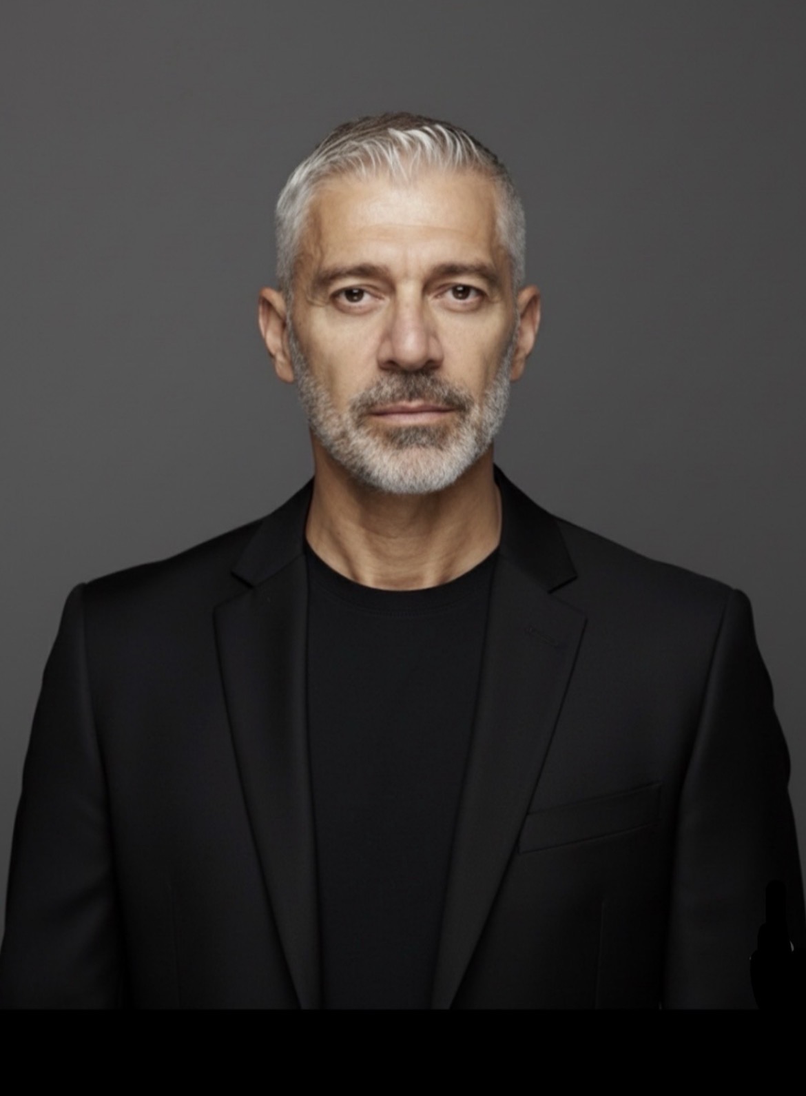 actor Memet Isik large photo