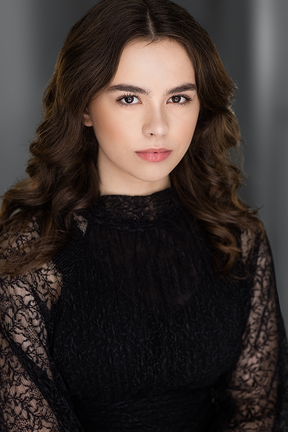 actor Emma Burke large photo