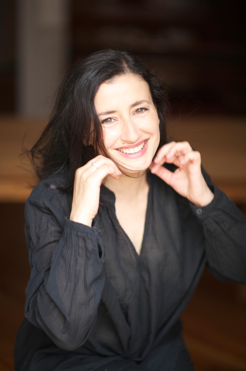 actor Melha Bossard large photo