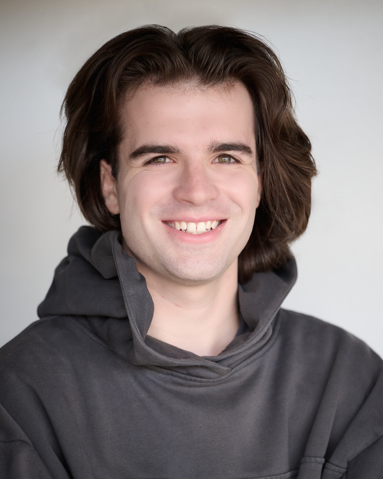 actor Bayley Pickett large photo