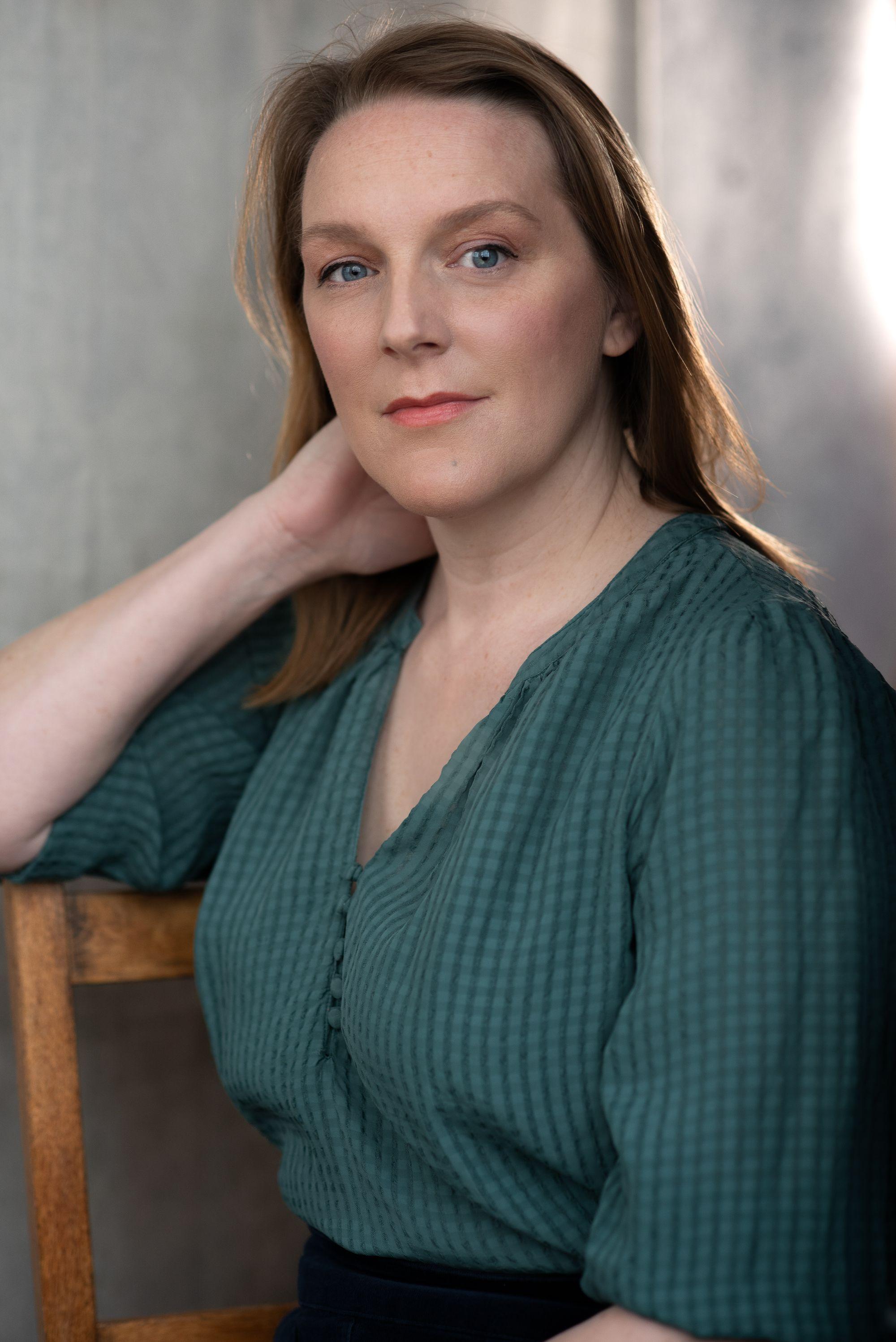 actor Sarah Pearman large photo