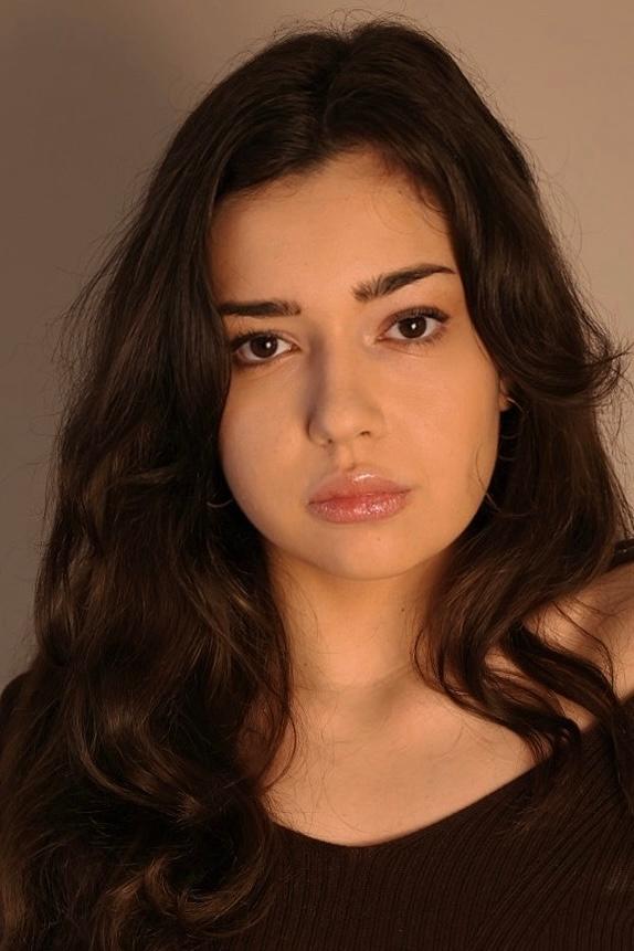 actor Claudia Roldan large photo