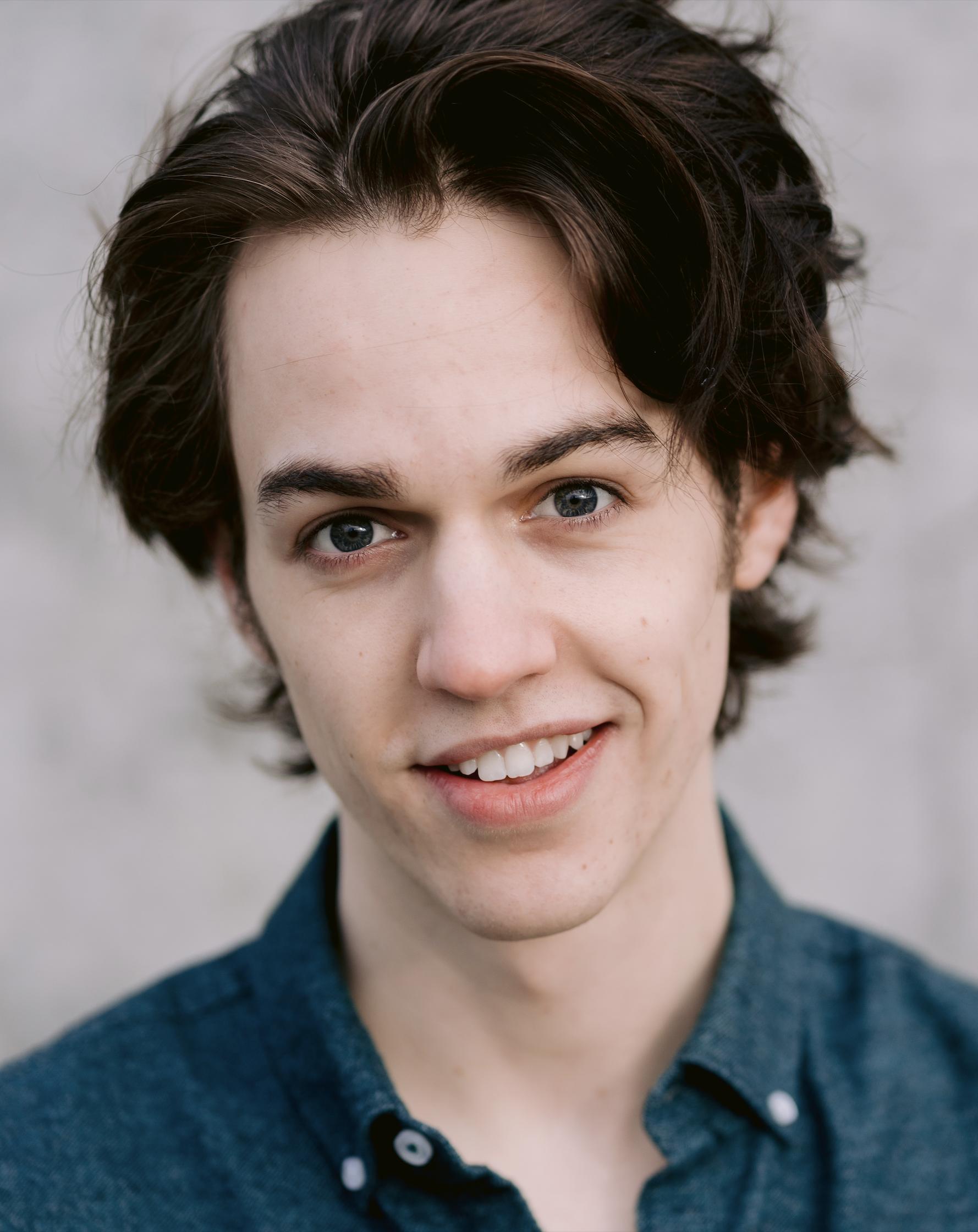 actor Gavin Michaels large photo