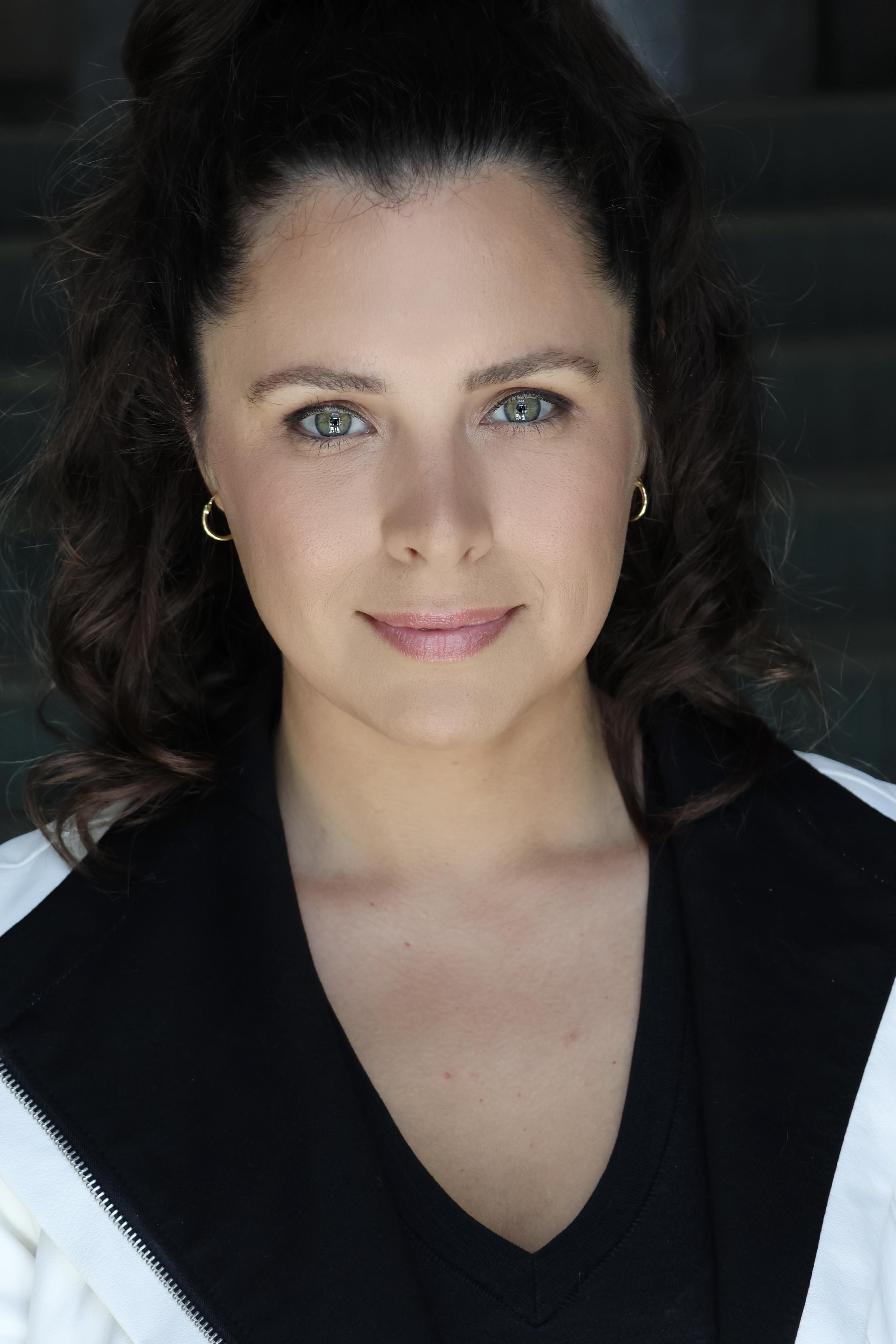 actor Bella Dontine large photo