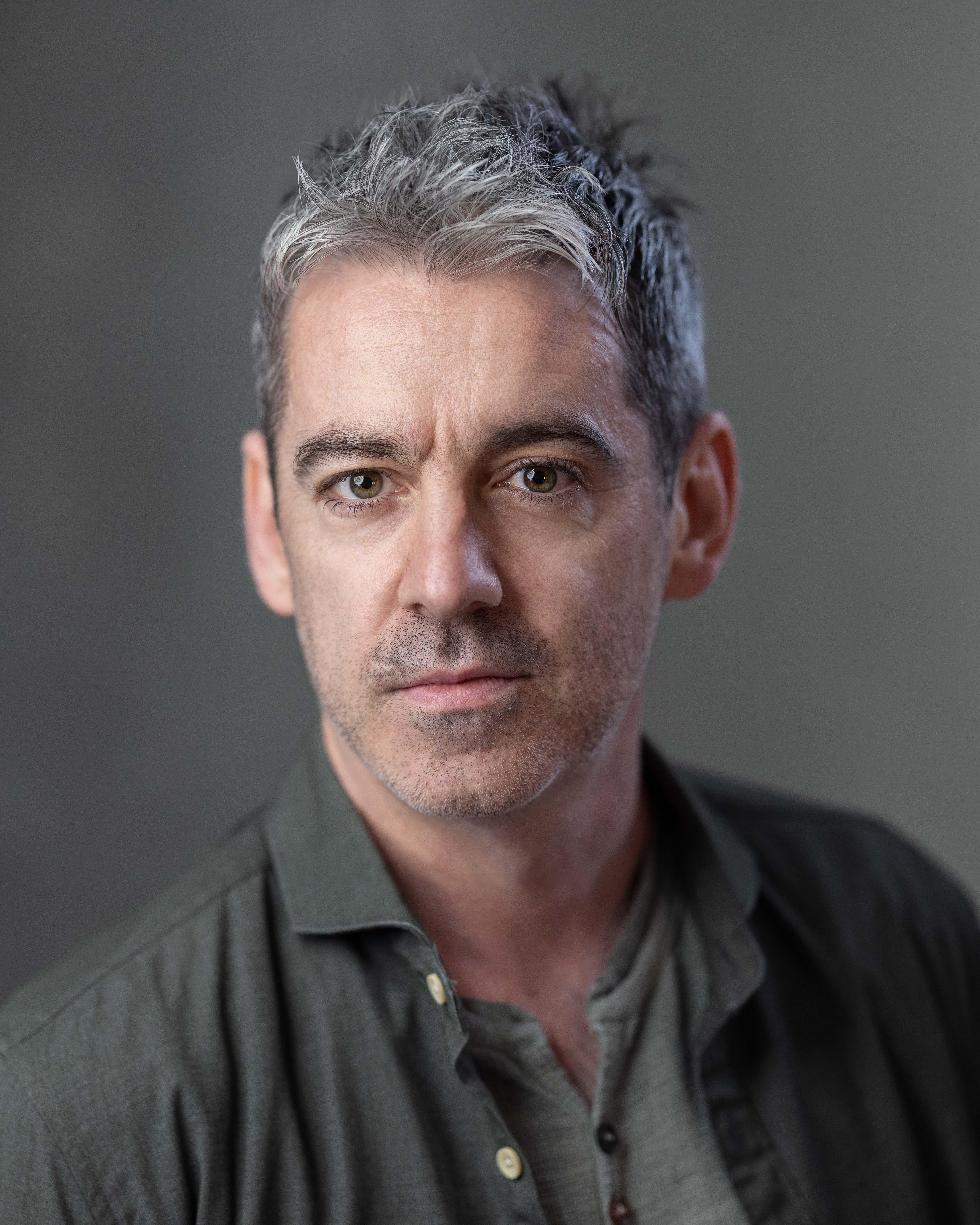 actor Damien Lumsden large photo