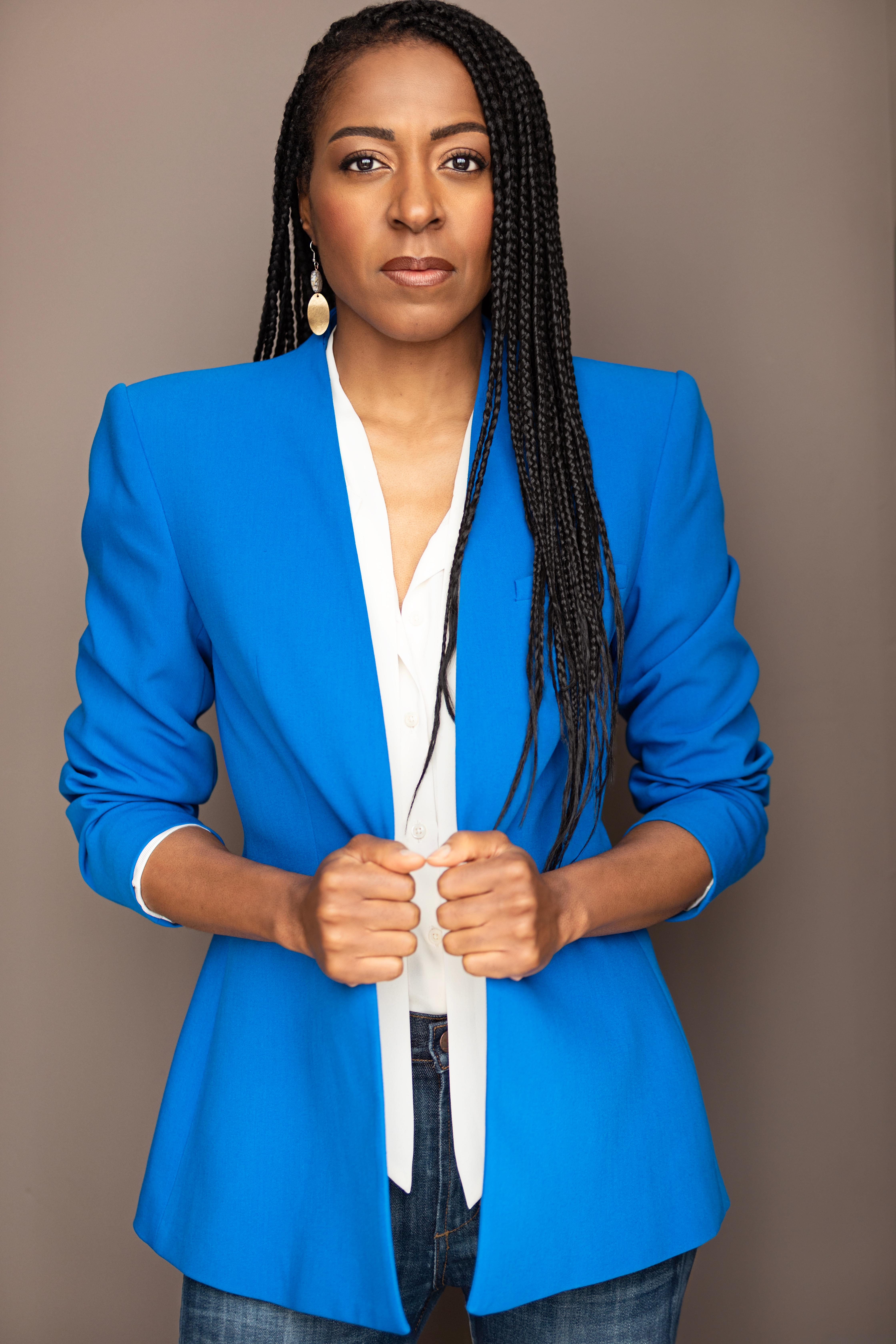 actor Lilian Oben large photo