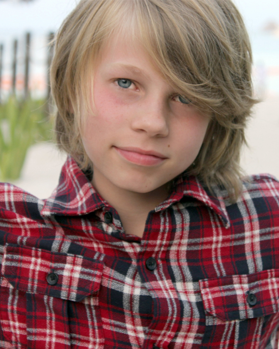 actor Hudson Leblanc large photo