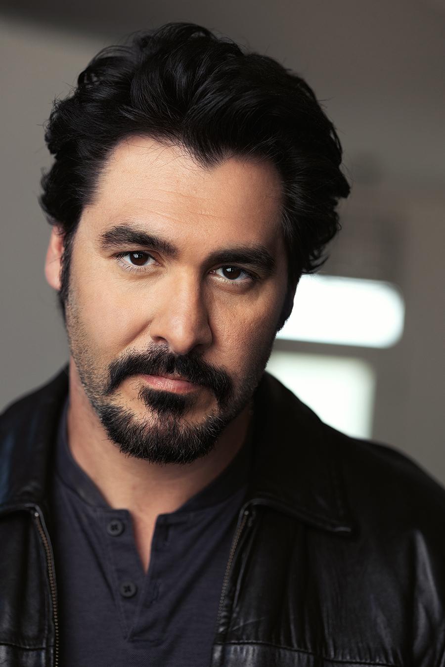 actor Joshua Diolosa large photo