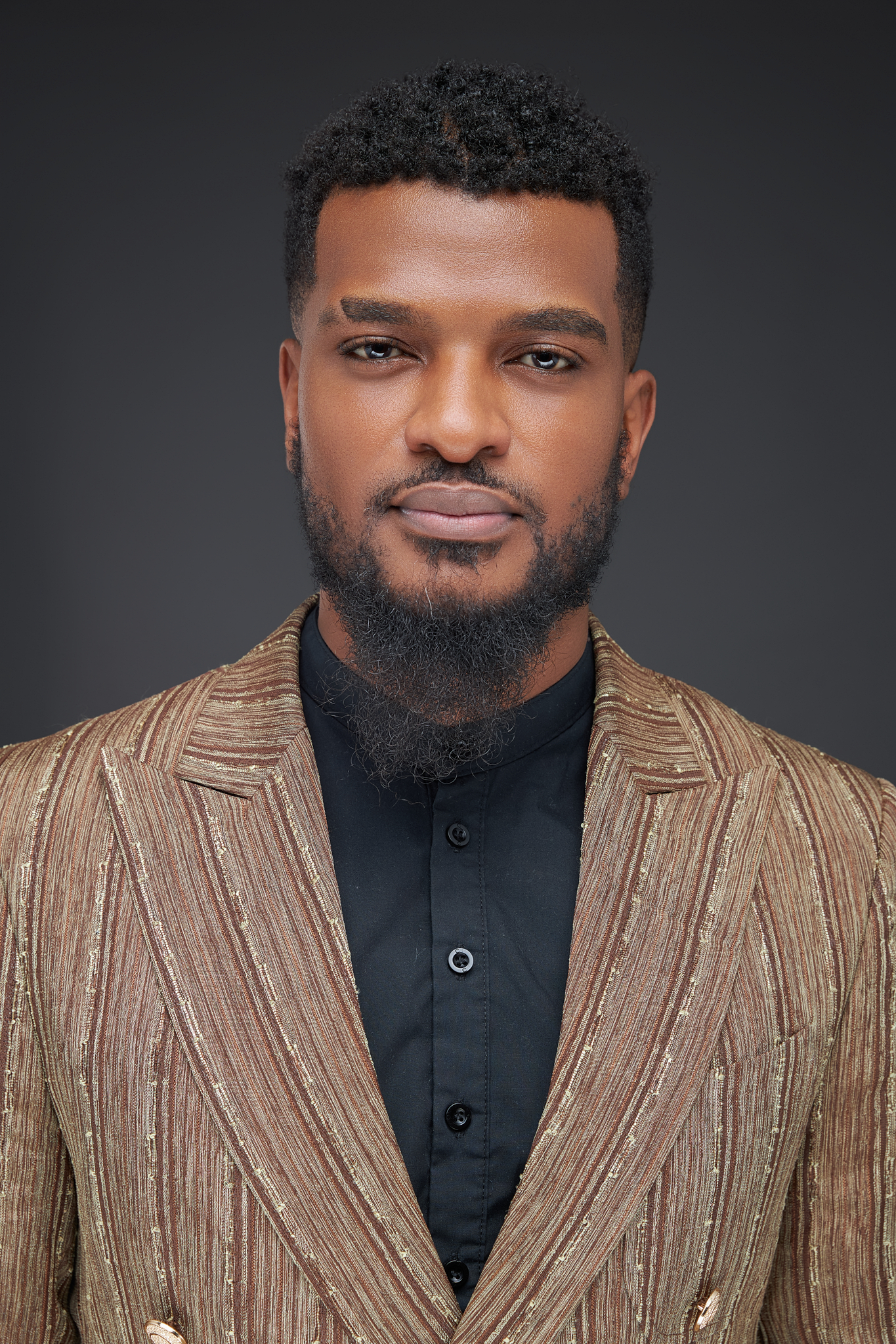 actor Luthando Mthembu large photo