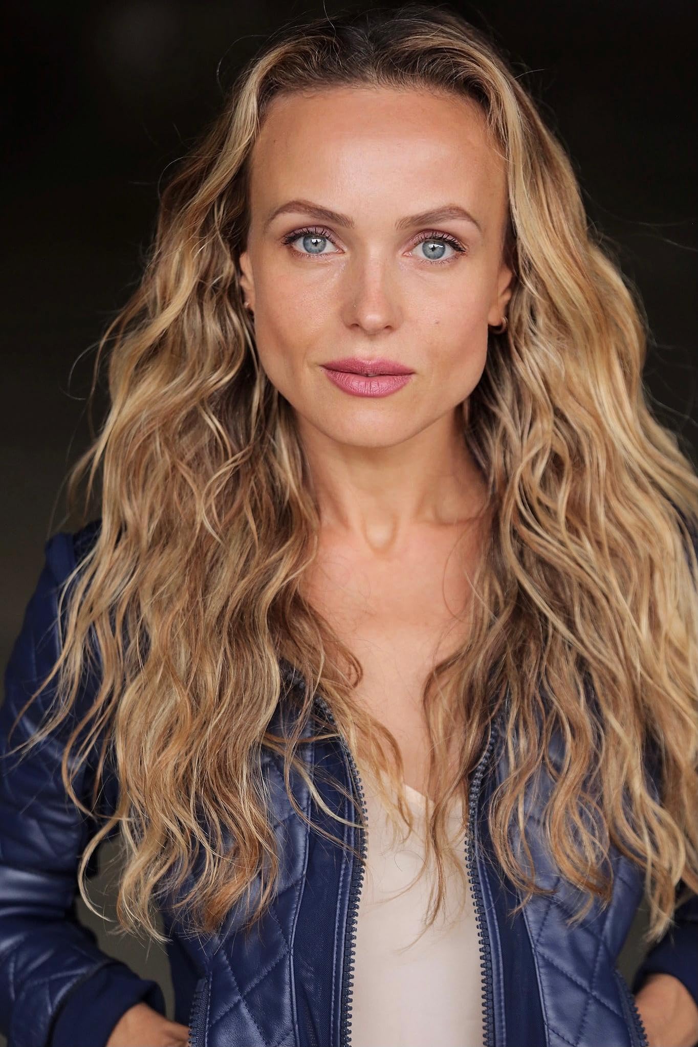 actor Natalia Volkodaeva large photo