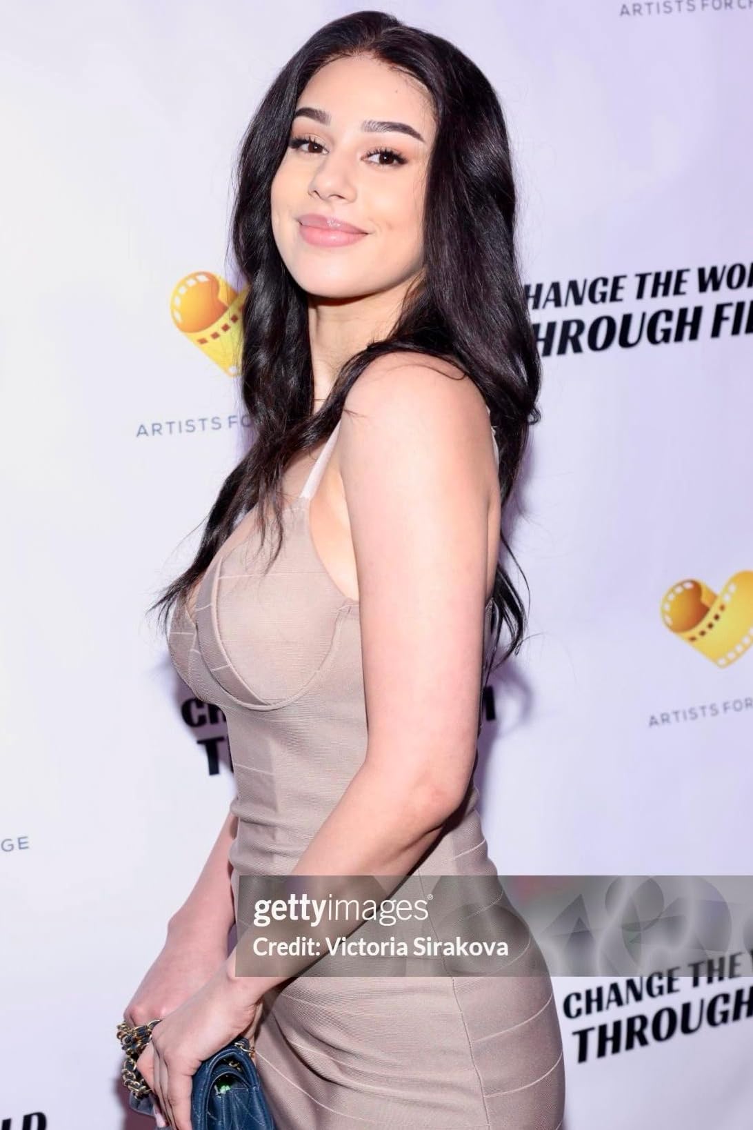 actor Leilani Annalisa large photo