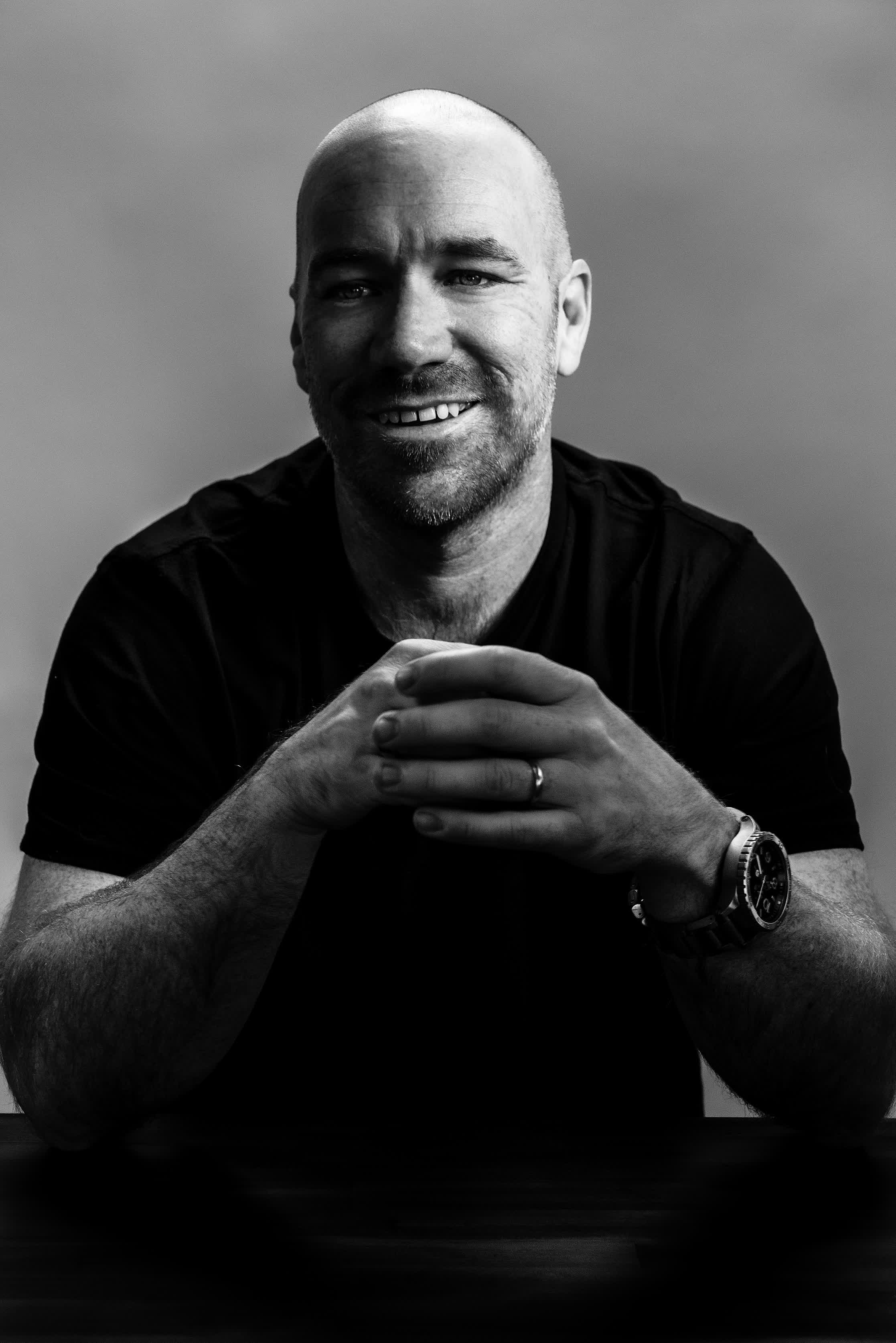 actor Josh Hale large photo