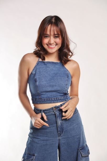 actor Denize Castillo large photo