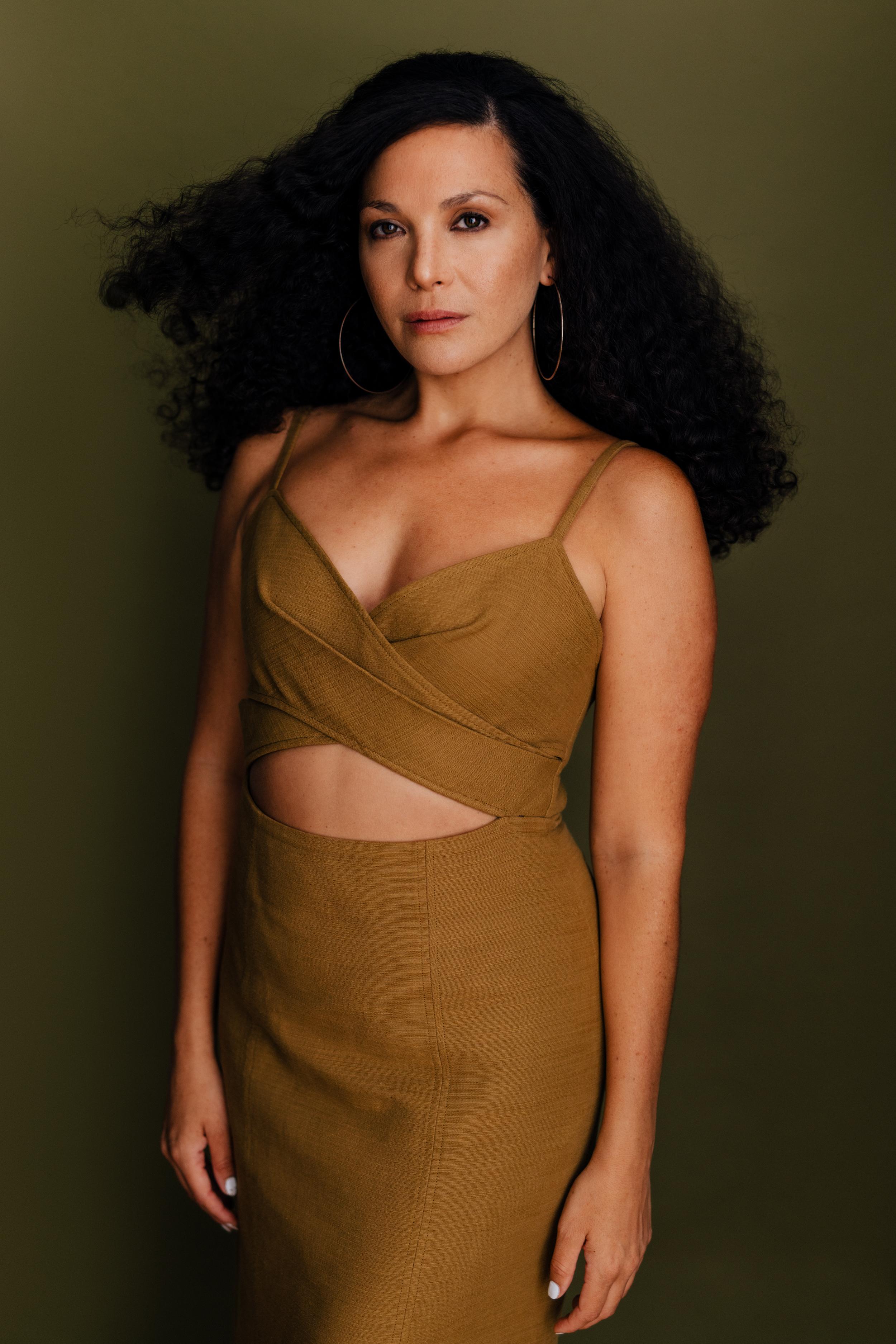 actor Rivka Rivera large photo