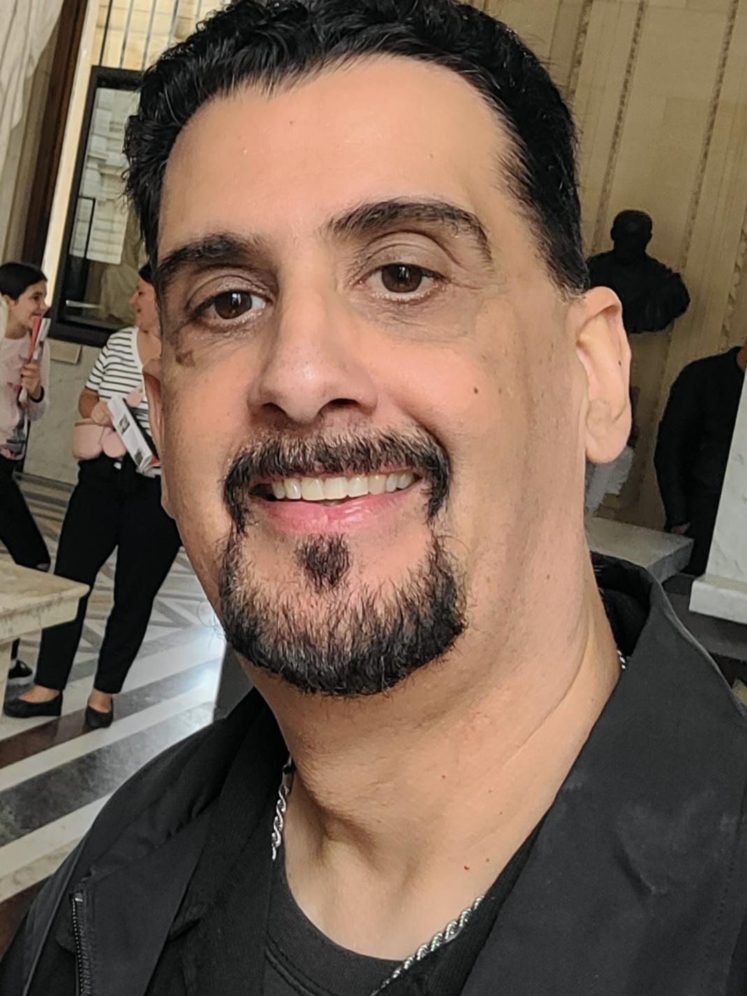 actor Ruben Avitia large photo