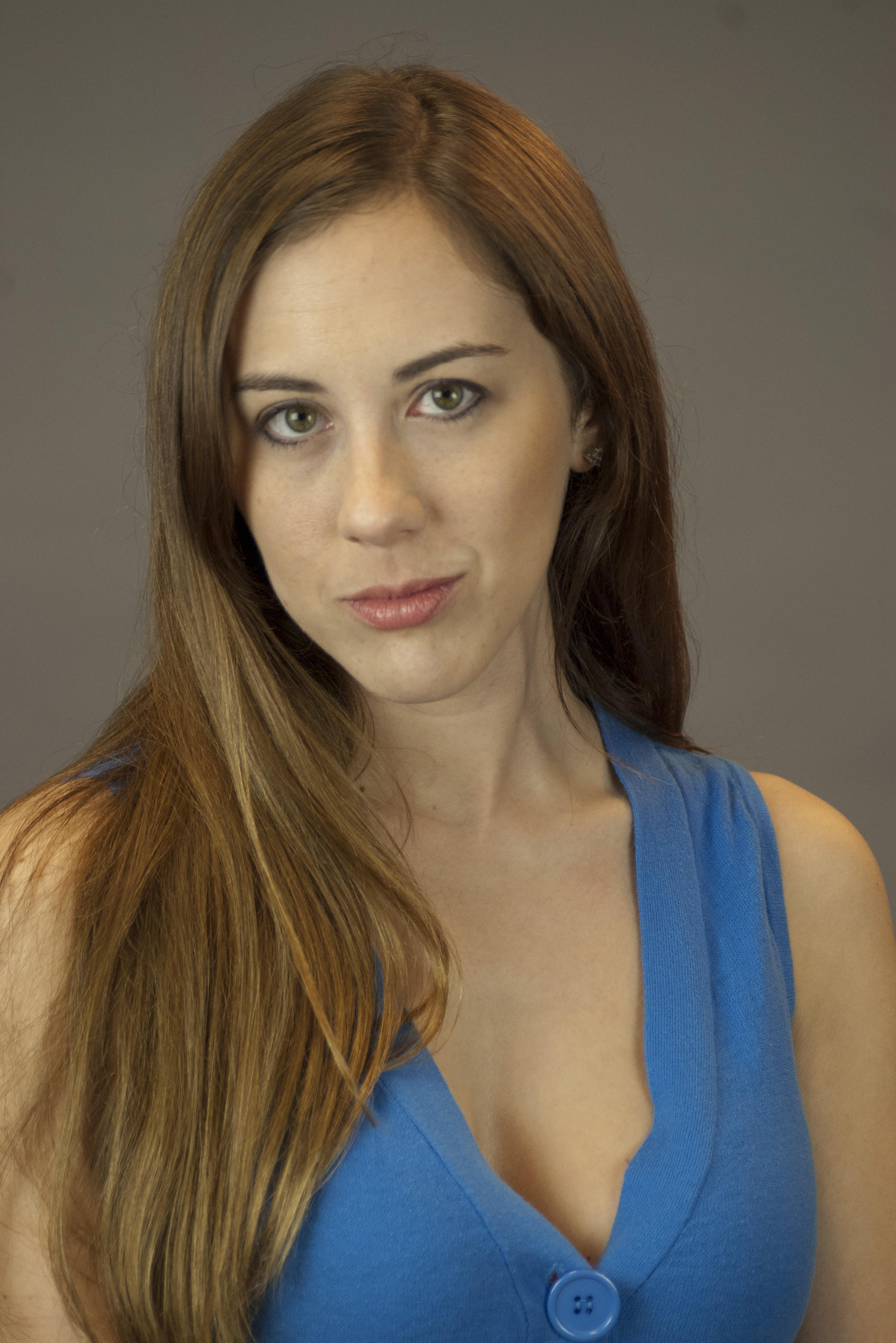 actor Tina Goldfarb large photo