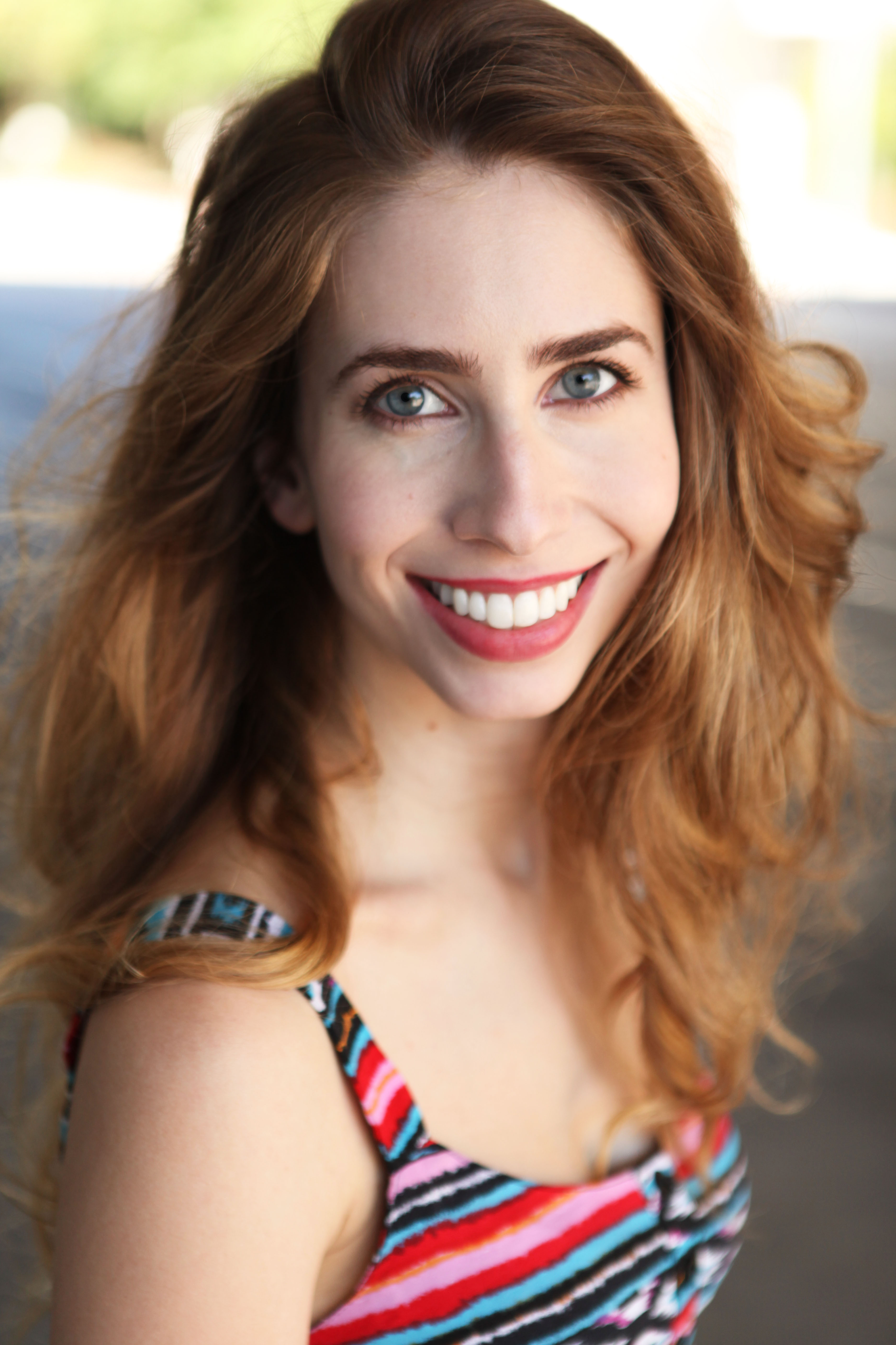 actor Grace Folsom large photo