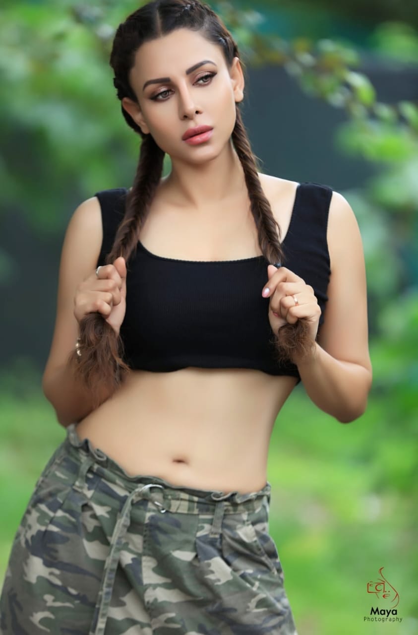 actor Kavya Keeran large photo