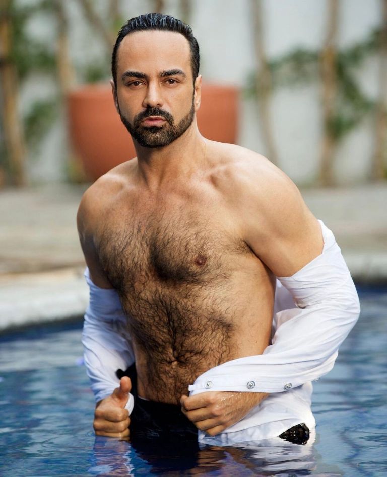 actor Ariel Miramontes large photo