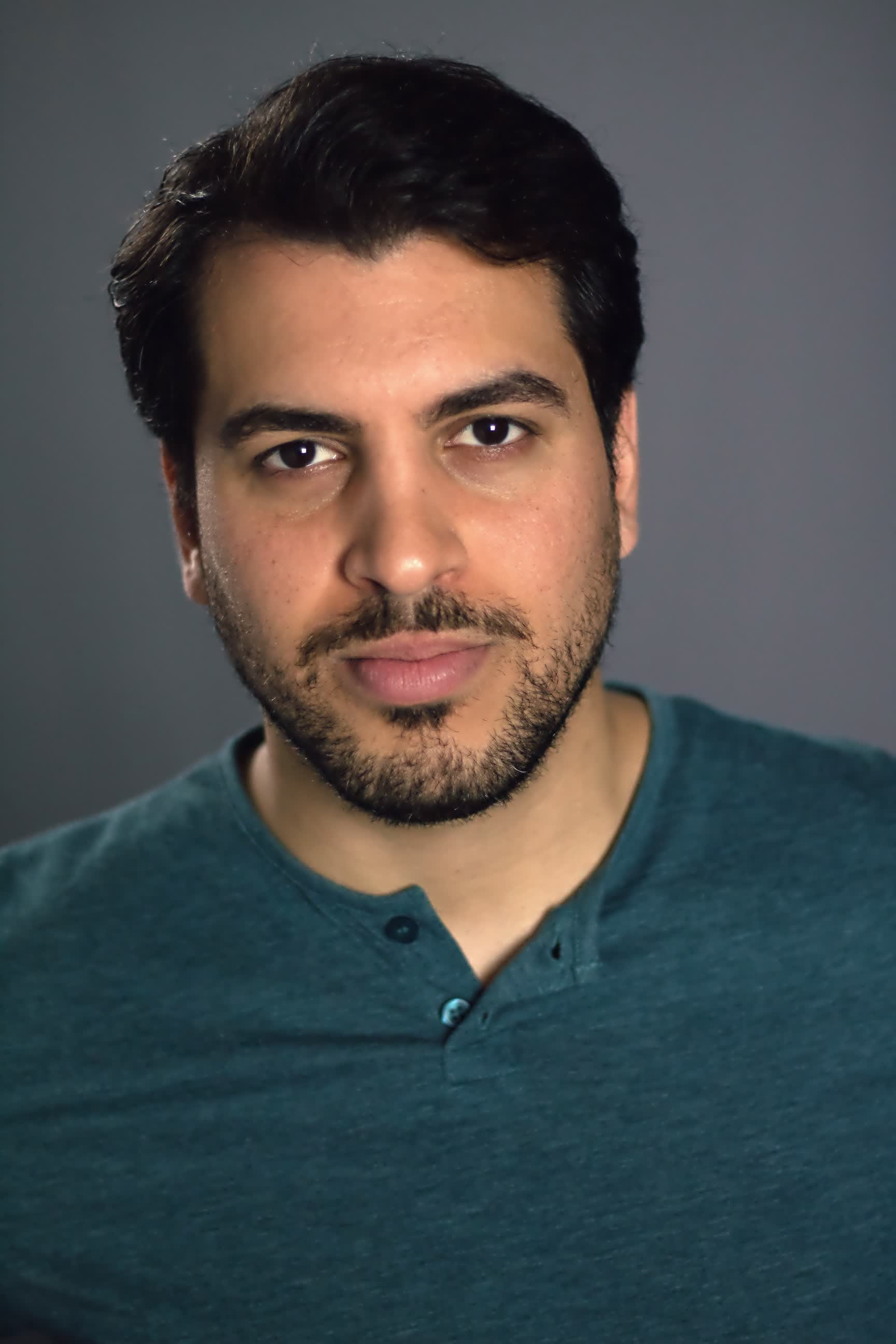 actor Afsheen Olyaie large photo