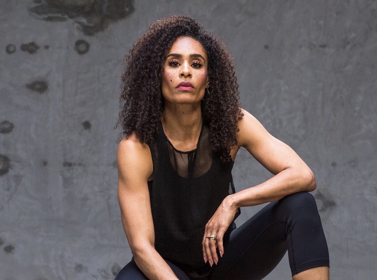 actor Angela Manuel-Davis large photo