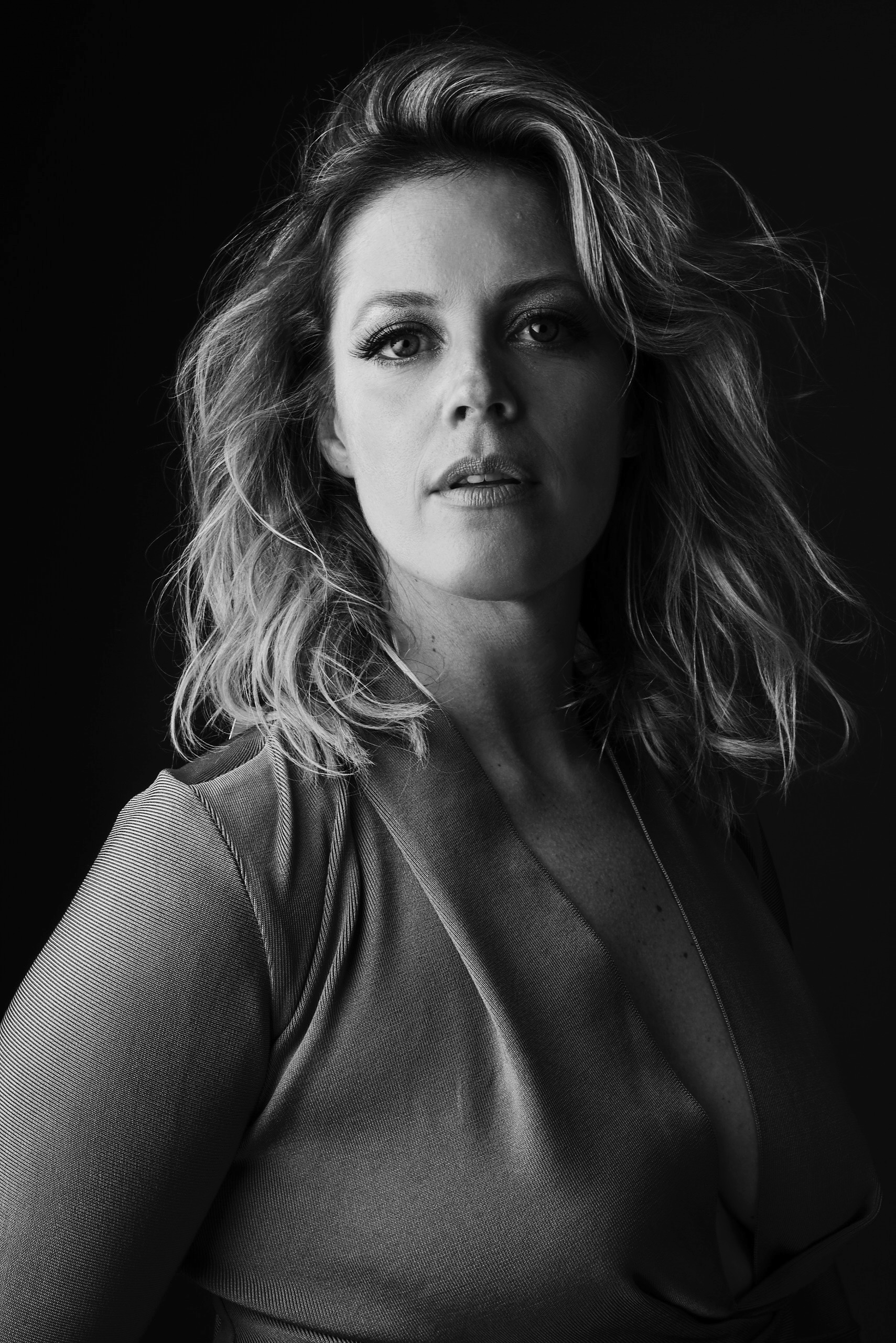 actor Elizabeth Stanley large photo