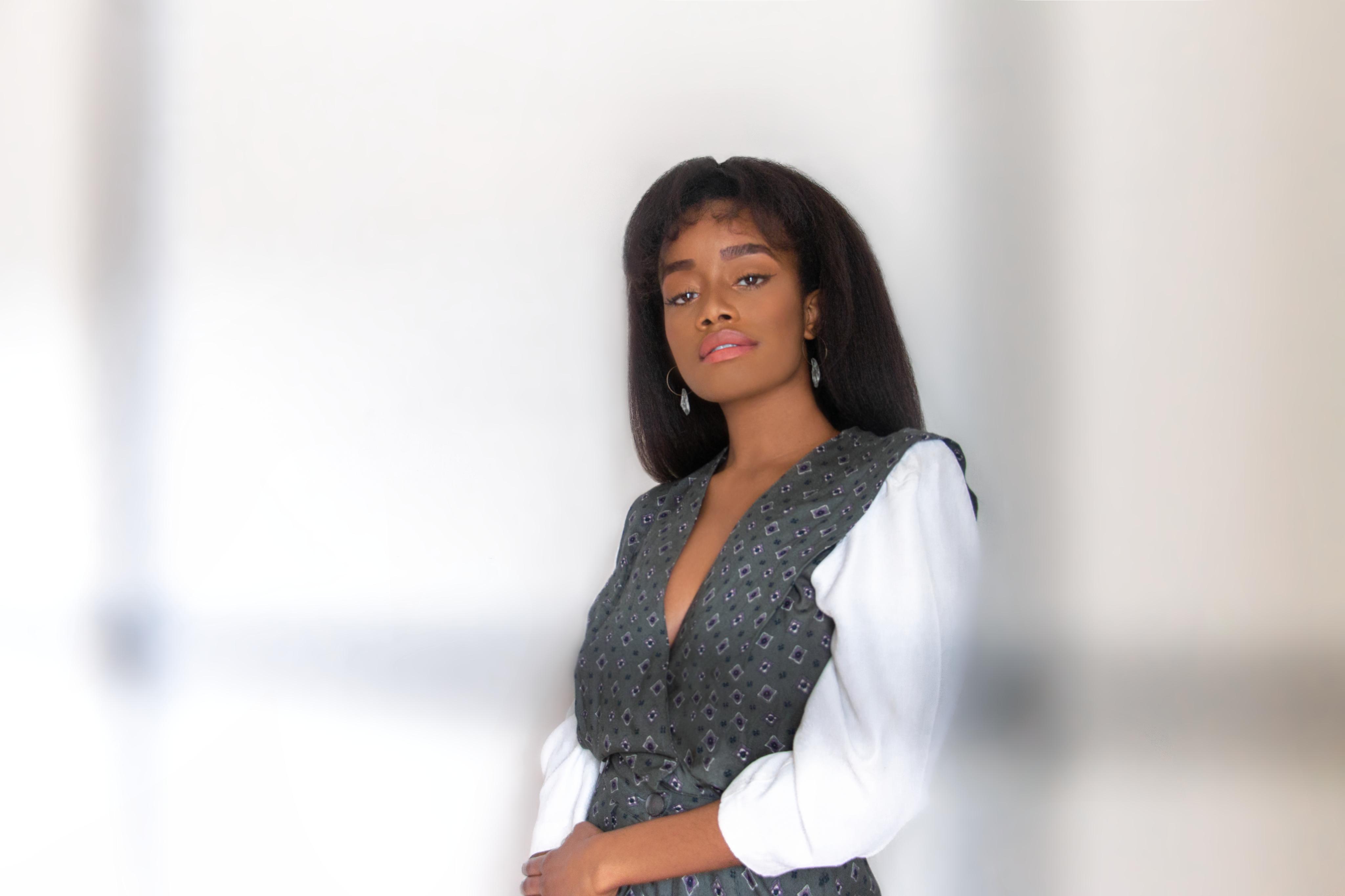 actor Tiffany Tenille large photo