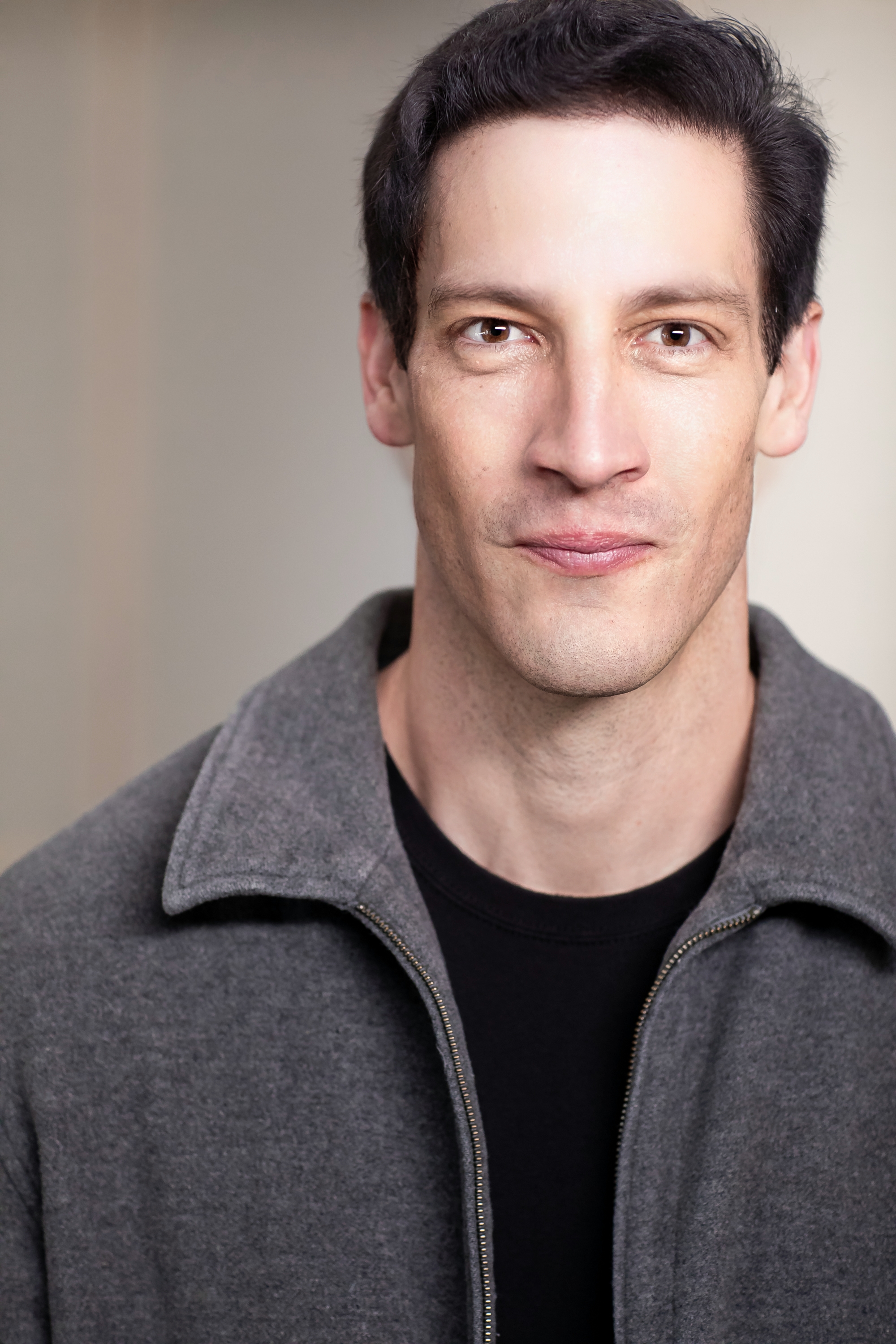 actor Joey Maida large photo