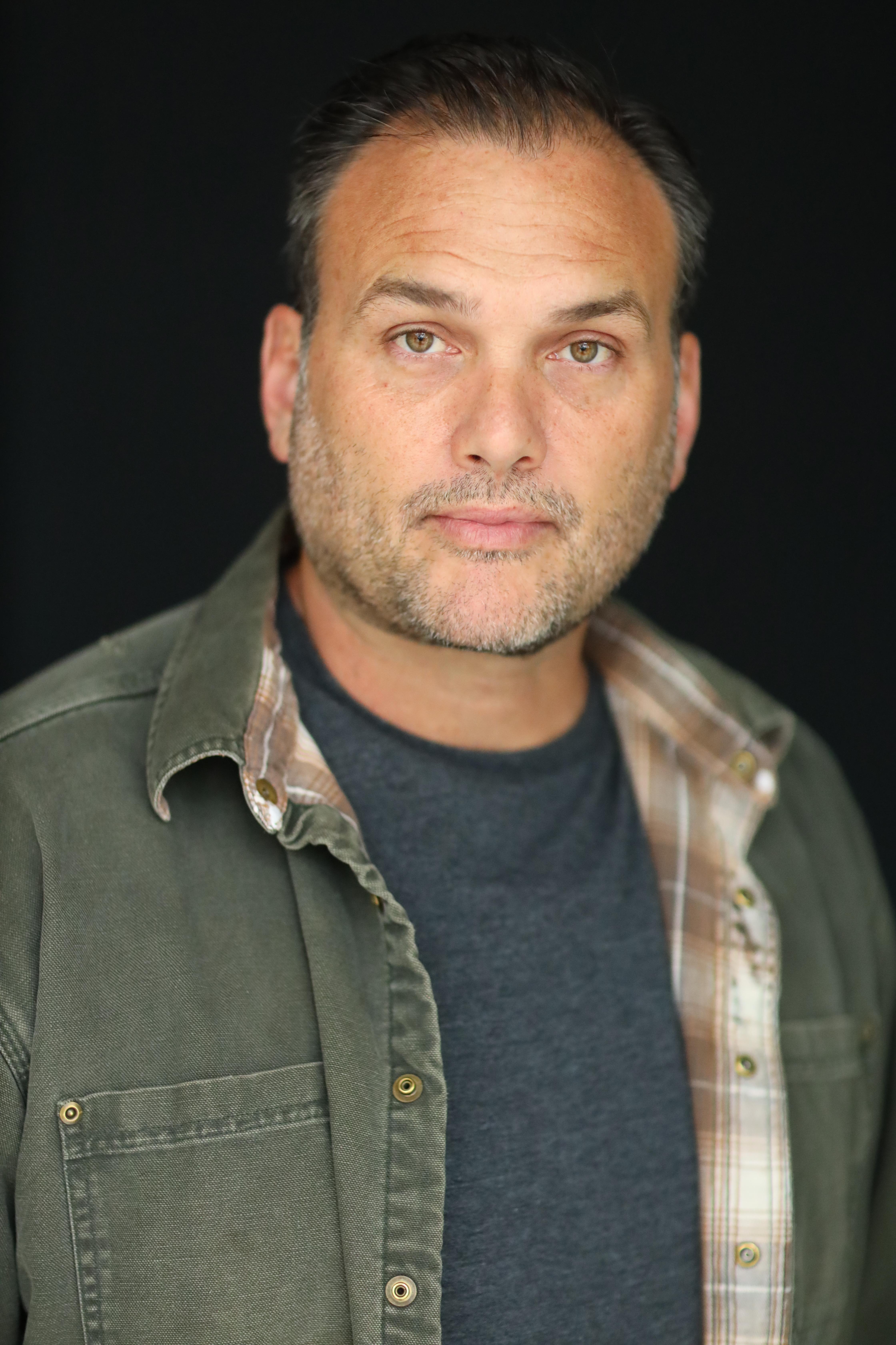 actor Joshua Sienkiewicz large photo