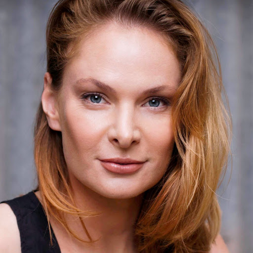 actor Vanessa Bristow large photo