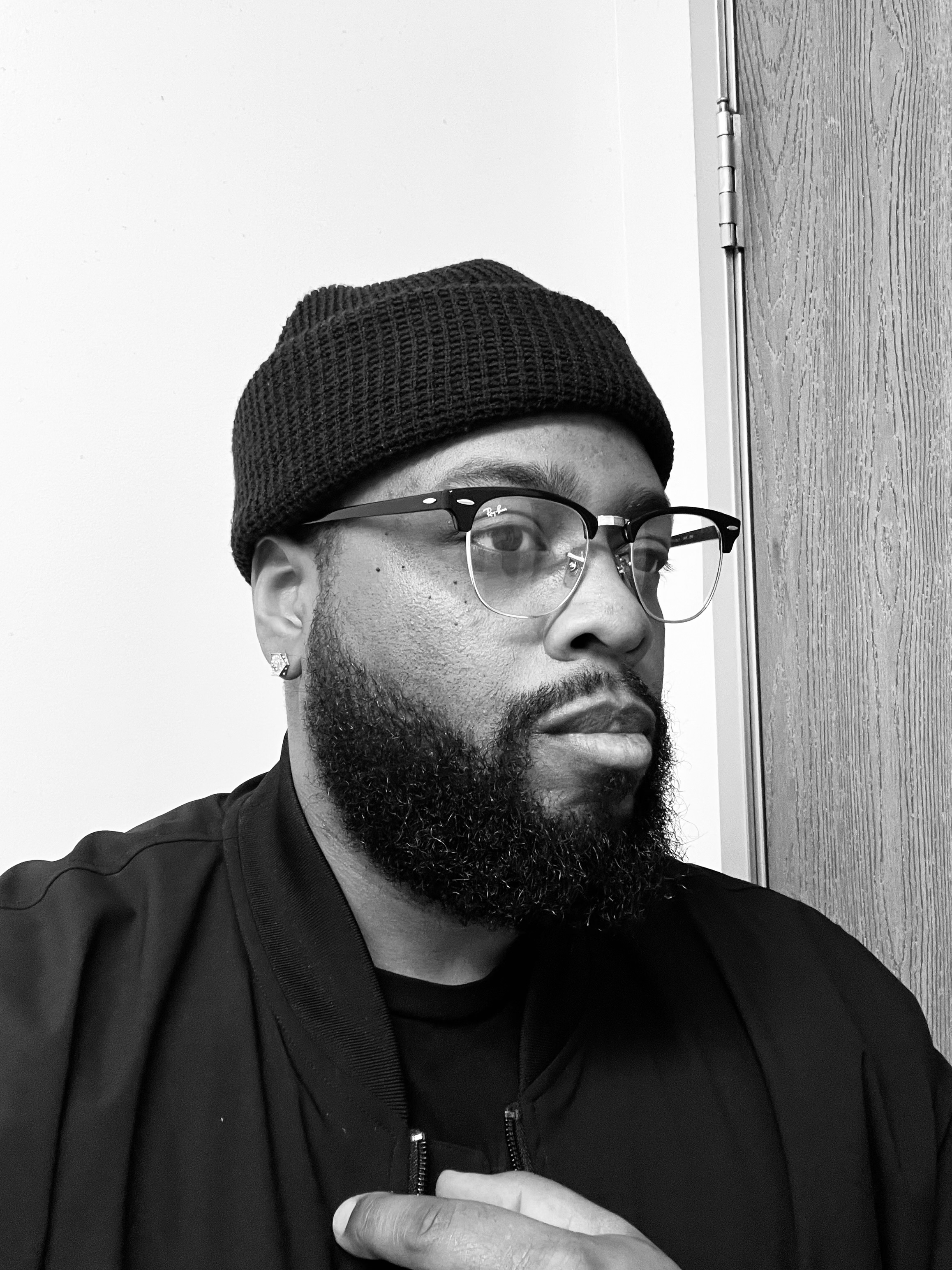 actor C.J. Phillips large photo