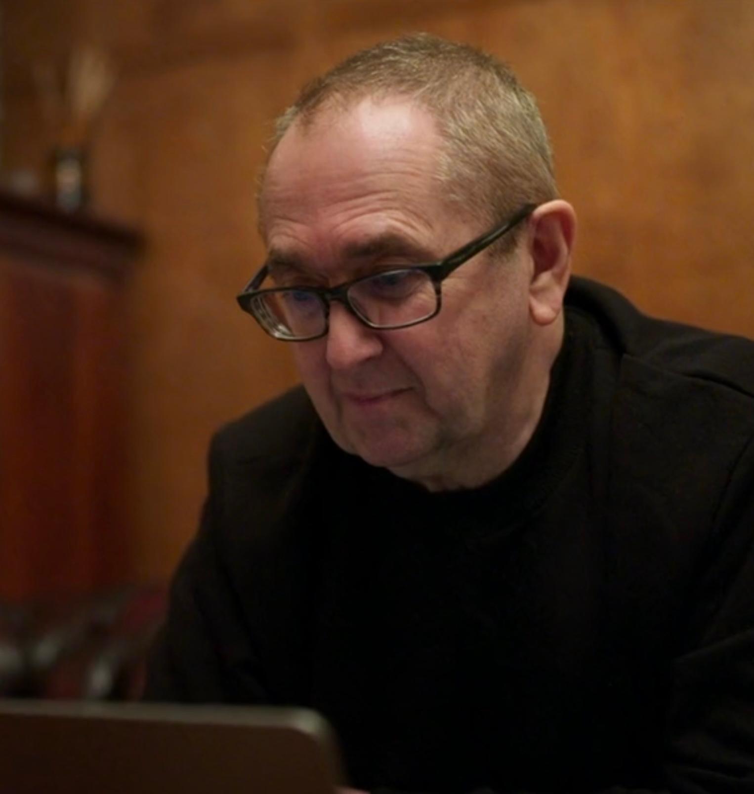 actor Andy Copping large photo