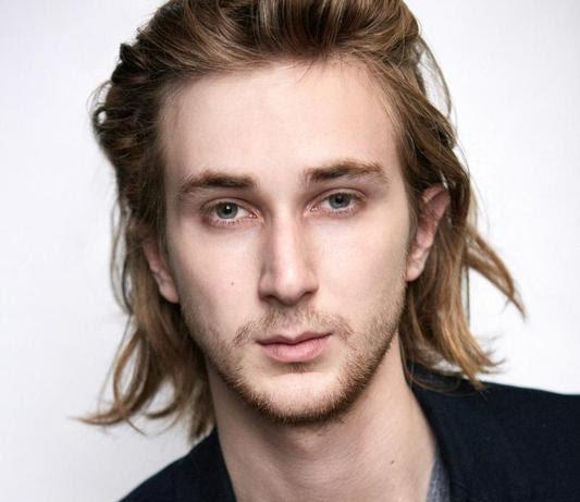 actor Max Helm large photo