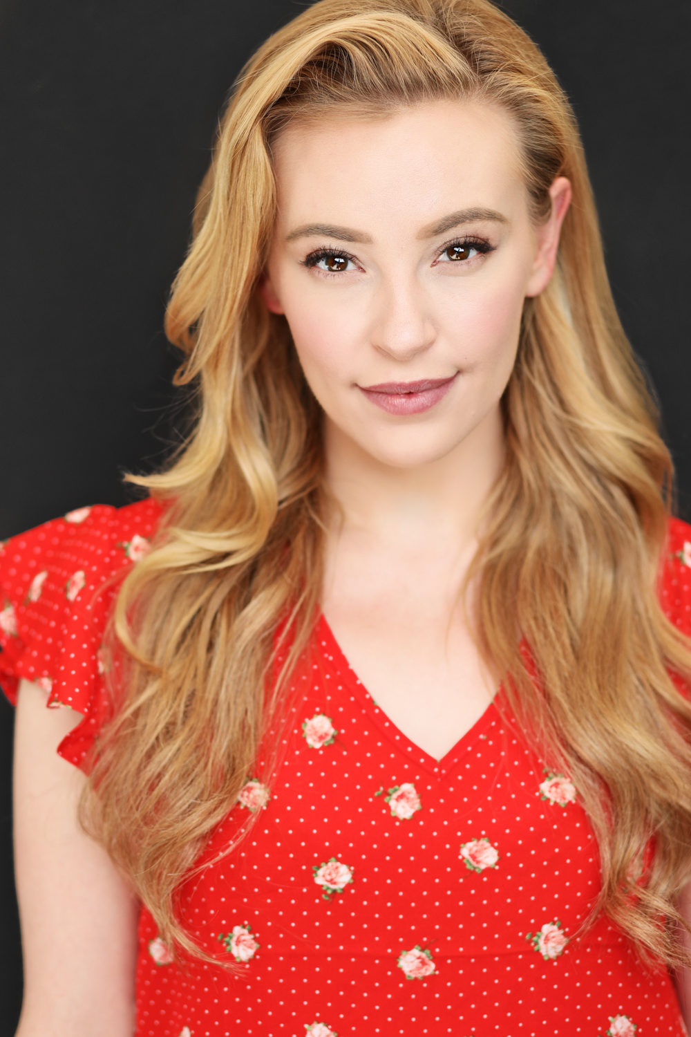 actor Chelsea Sorenson large photo