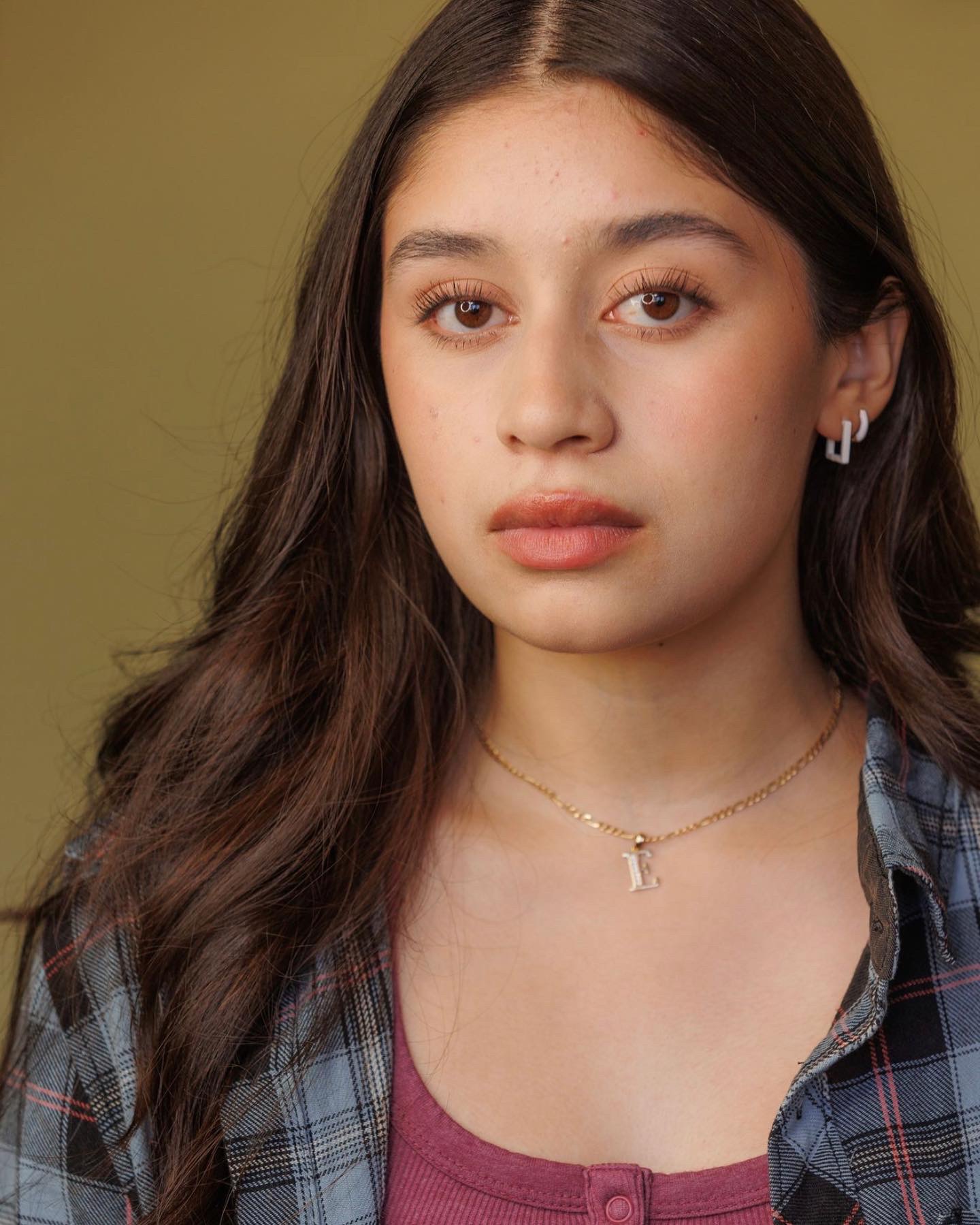 actor Emely Alexandra Salguero large photo