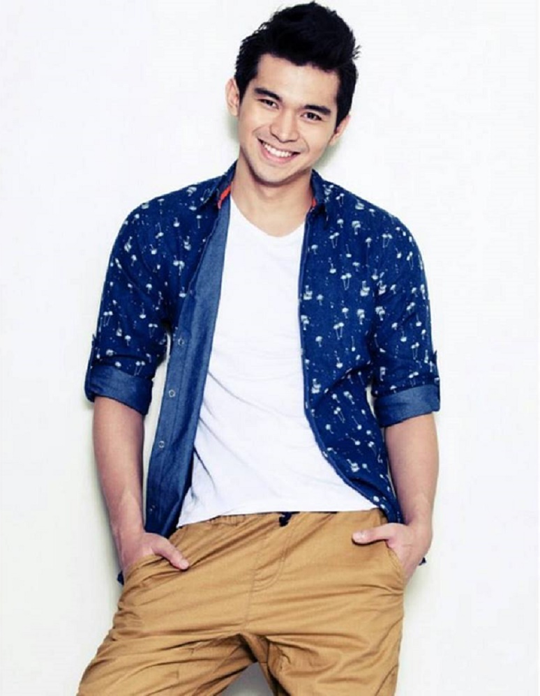 actor Aaron Yanga large photo