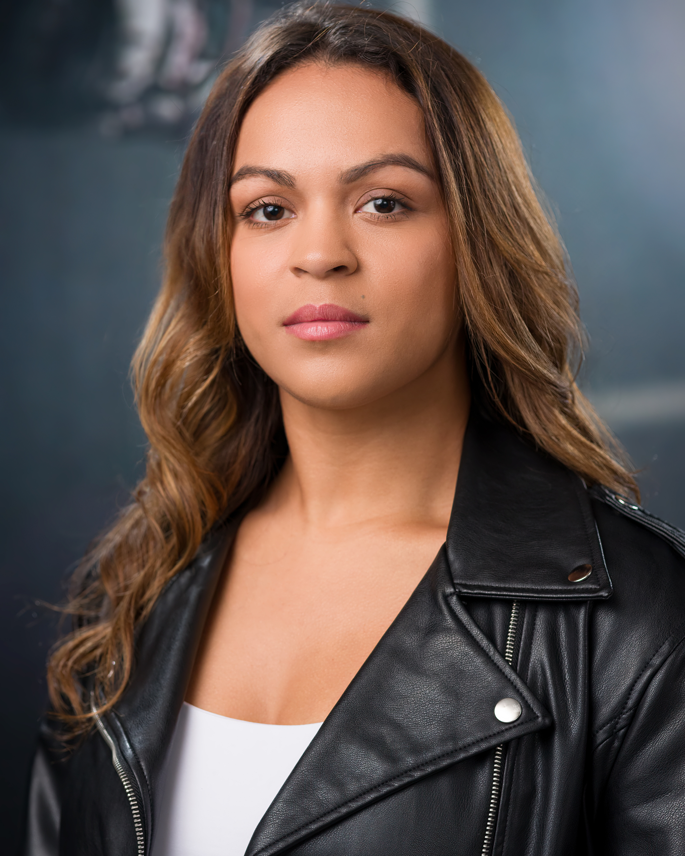 actor Nyra Lavan large photo