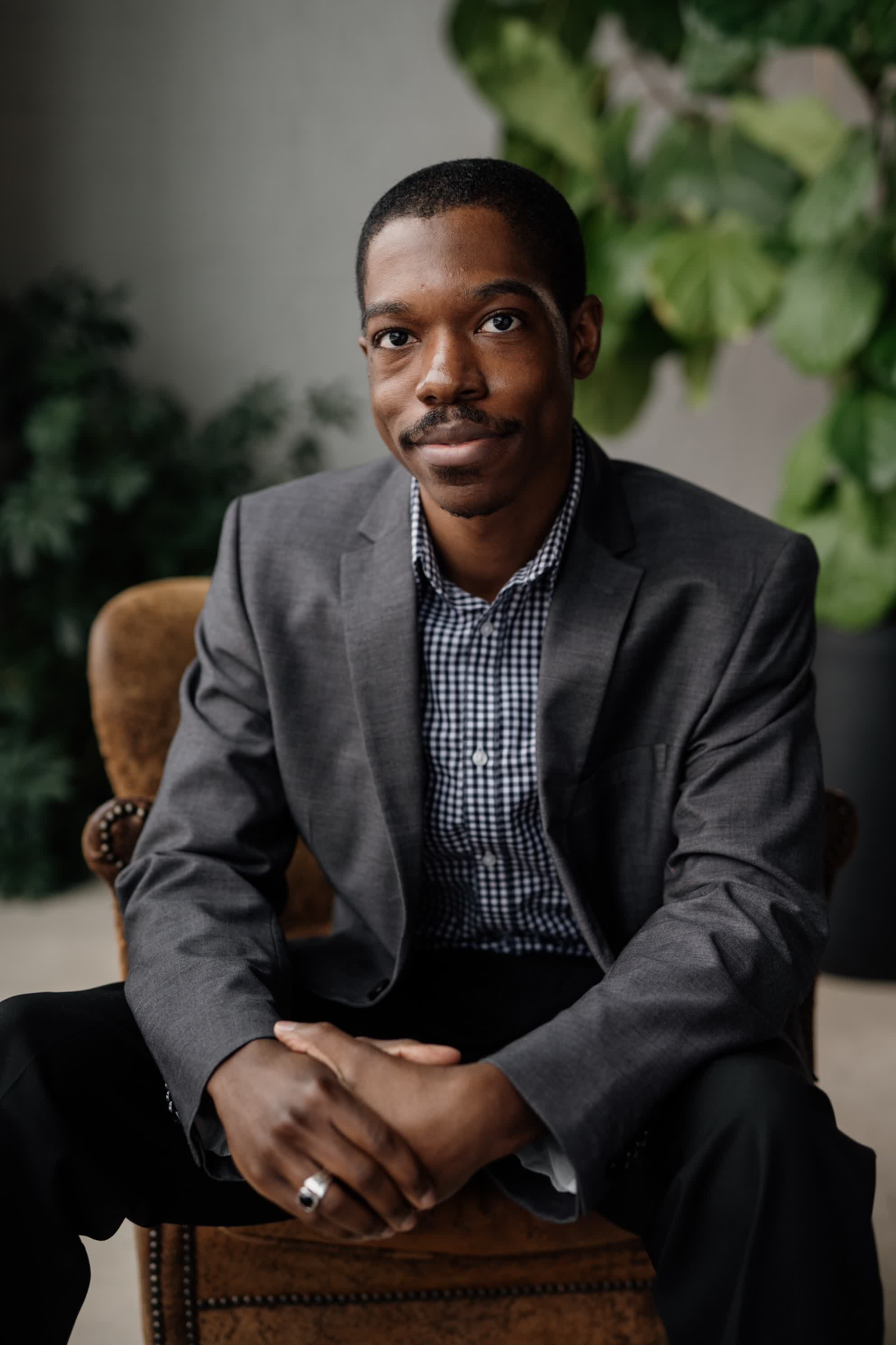 actor James Guyton large photo