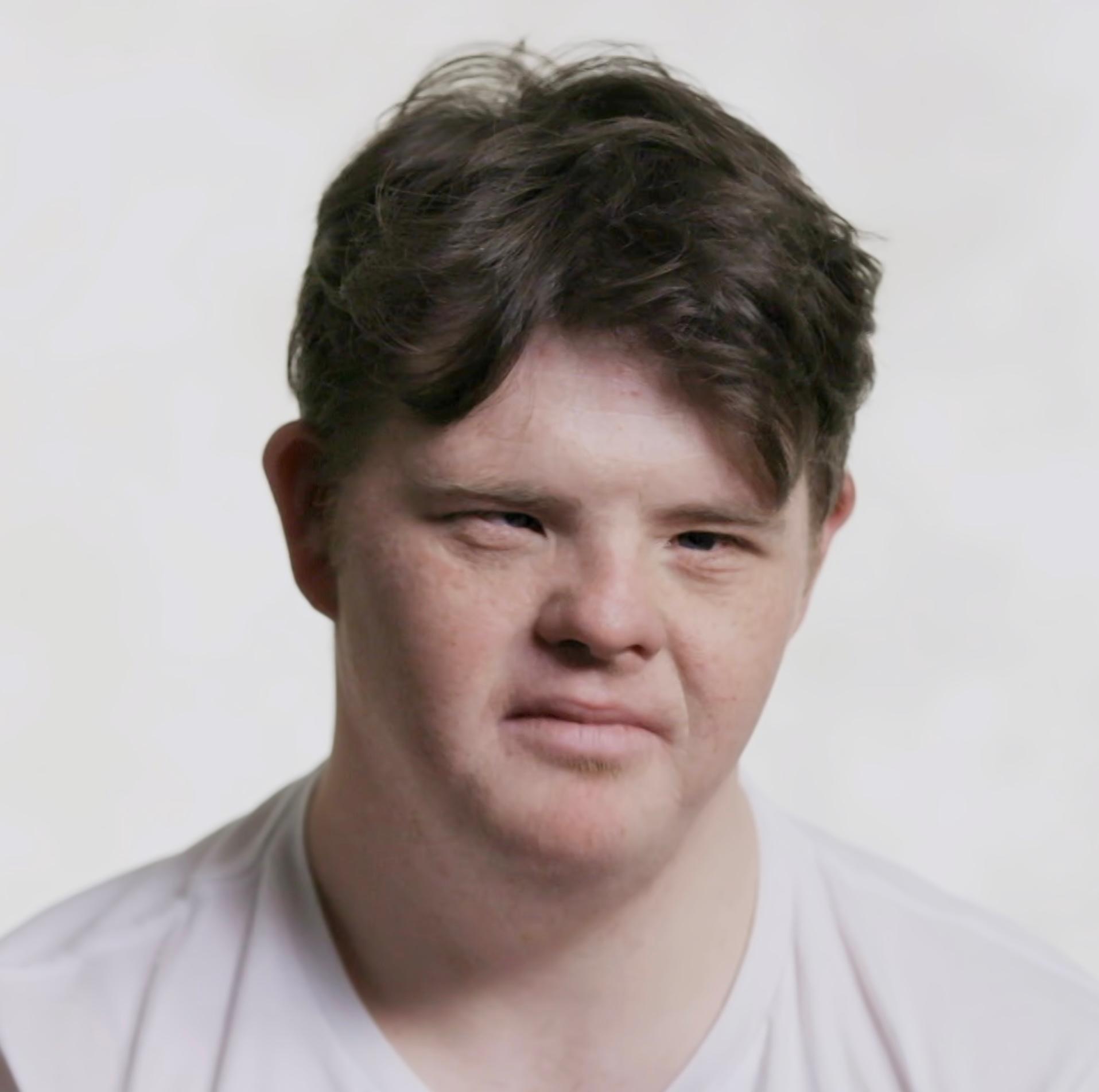 actor Digby Webster large photo