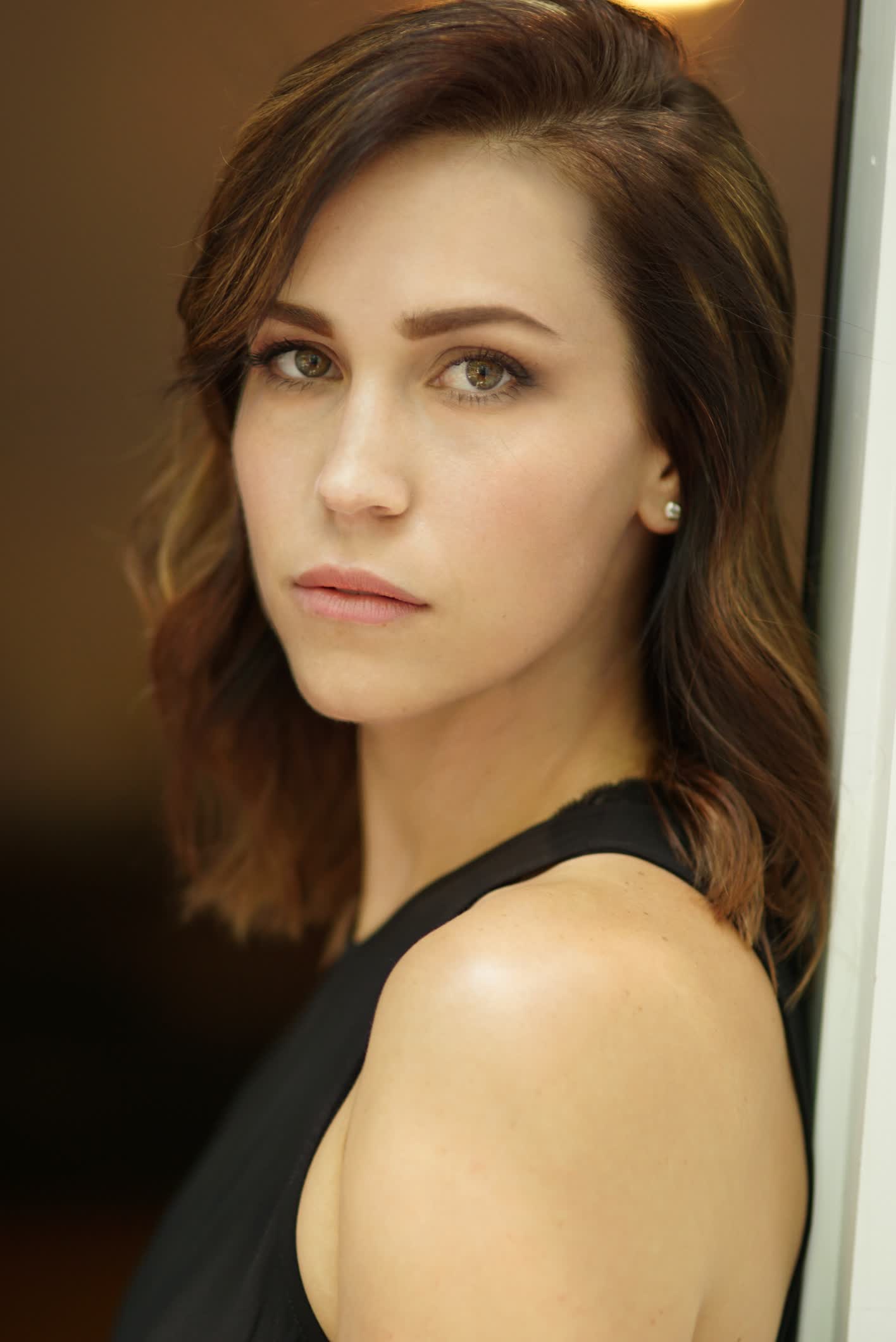 actor Samantha Wesley Schanz large photo