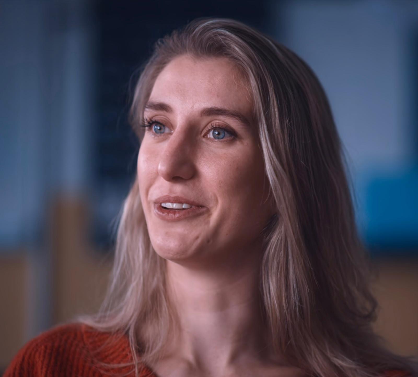 actor Fenna Degen large photo