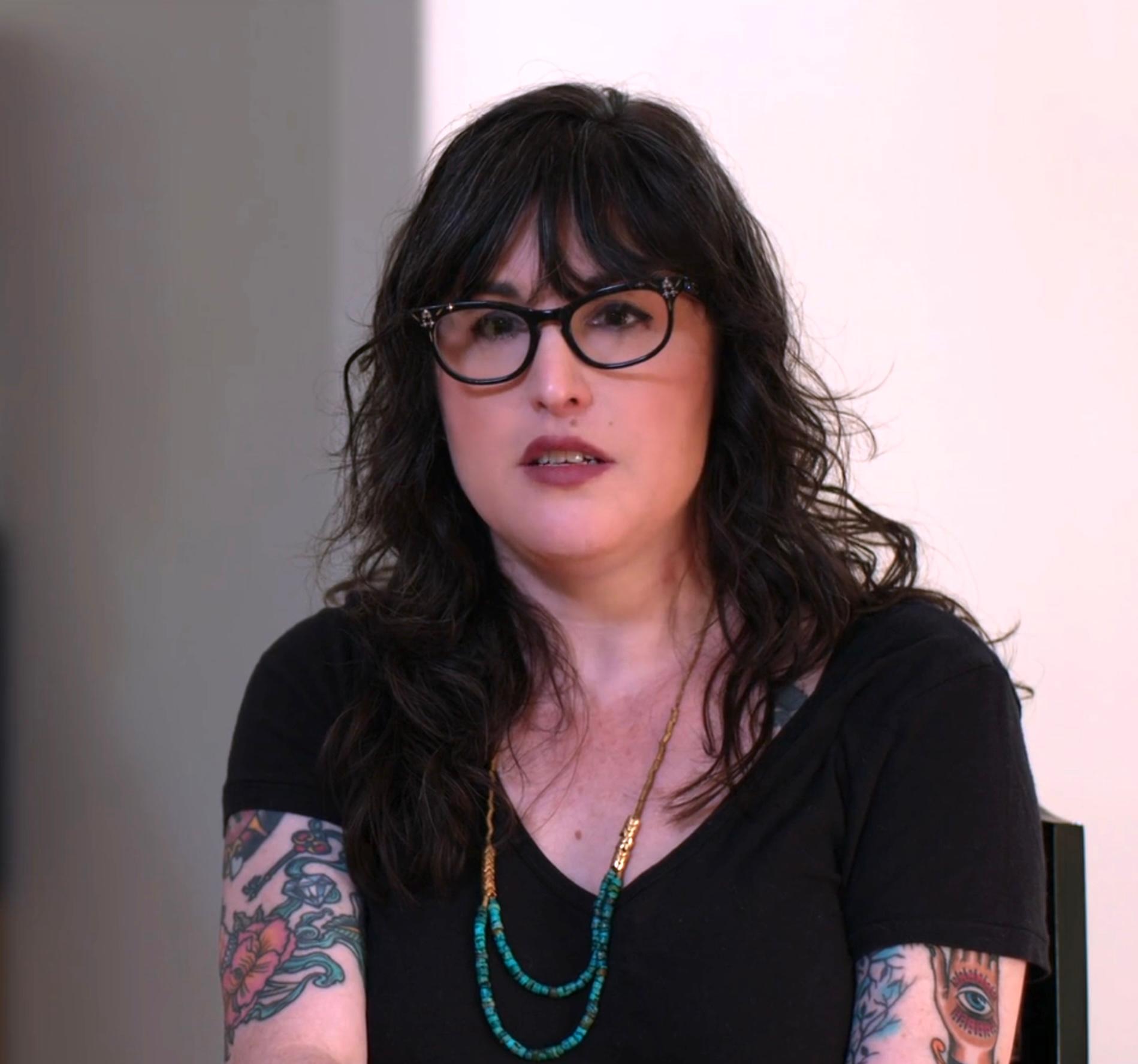 actor Andi Zeisler large photo