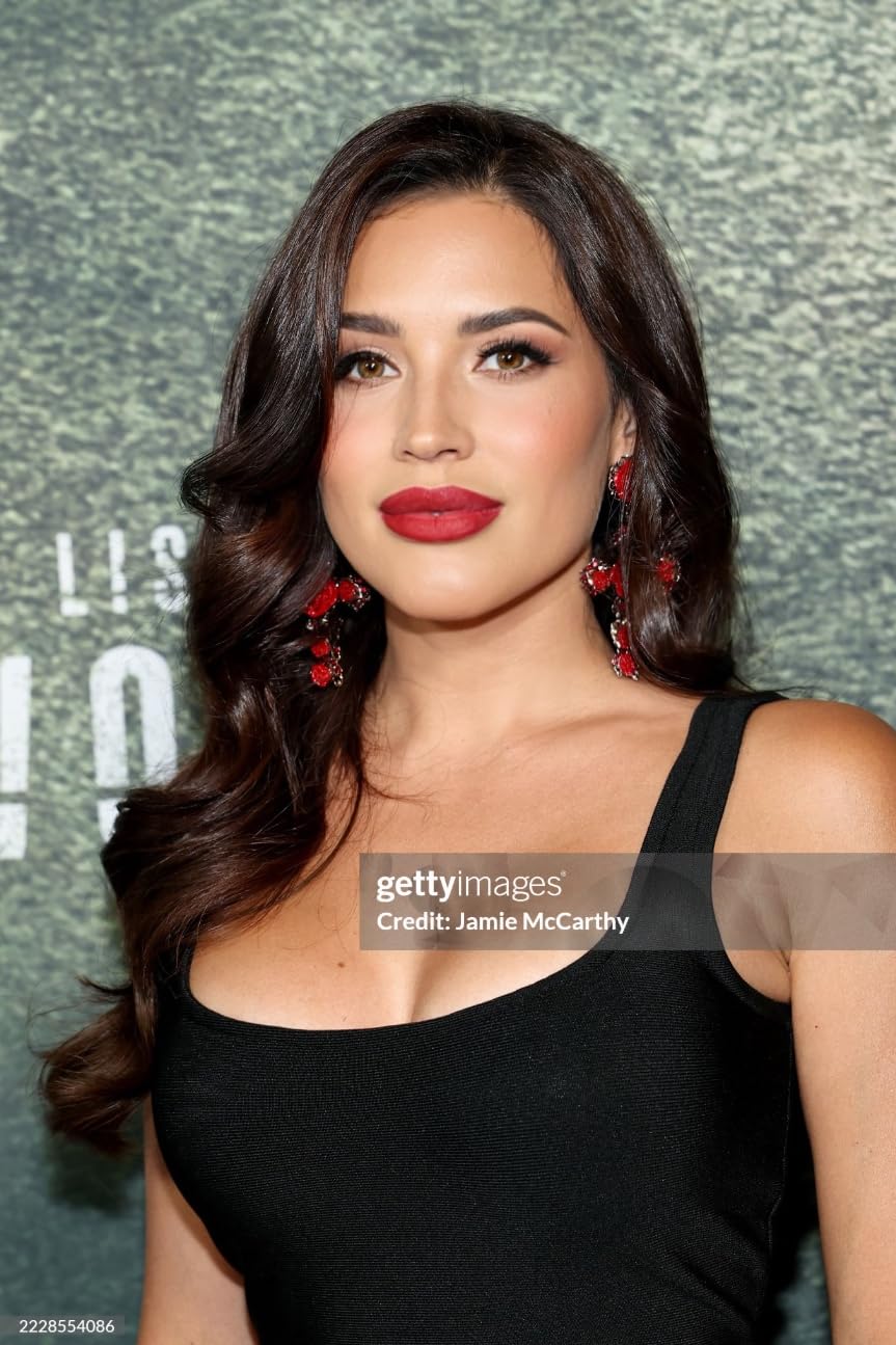 actor Katherine RomRell large photo