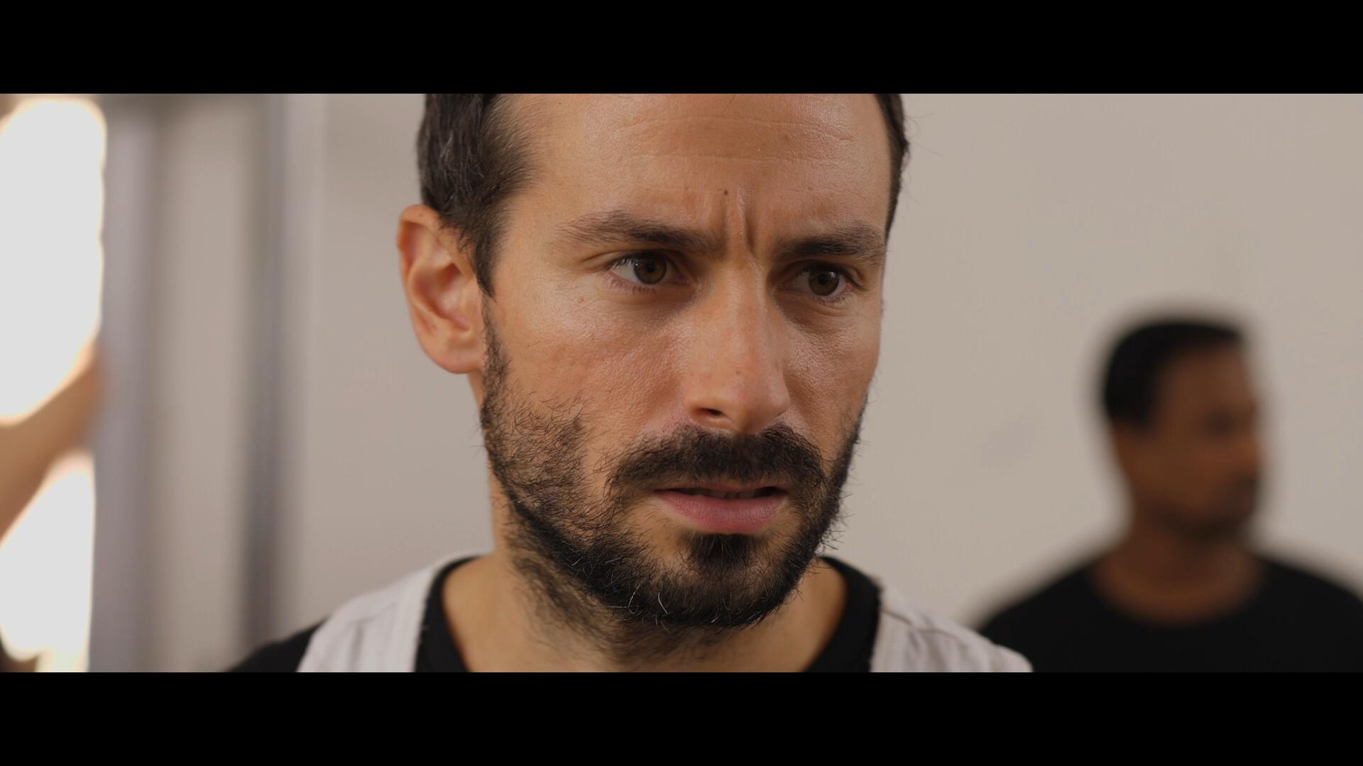 actor Yann Brouet large photo