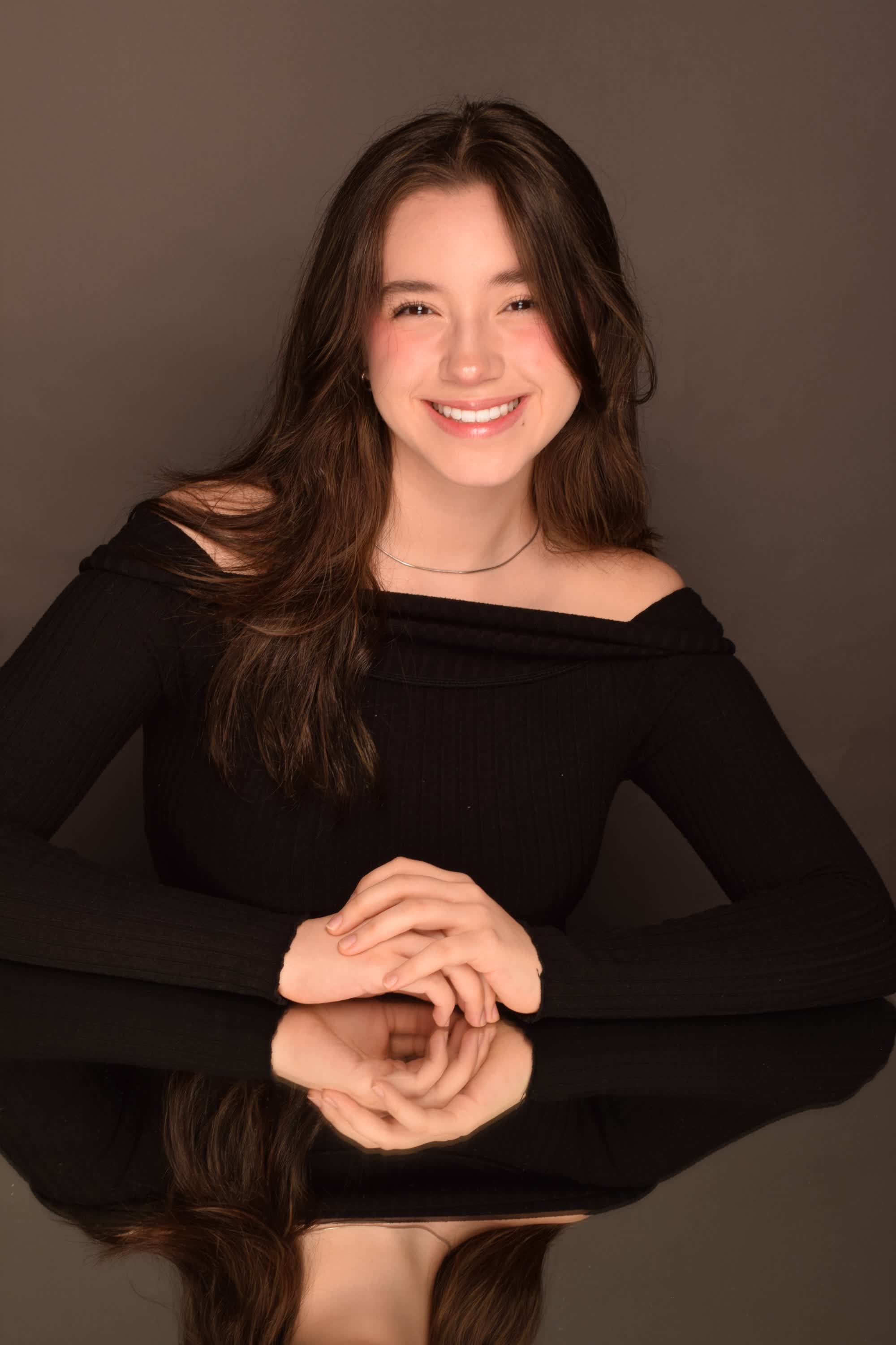 actor Dariana Delbouis large photo