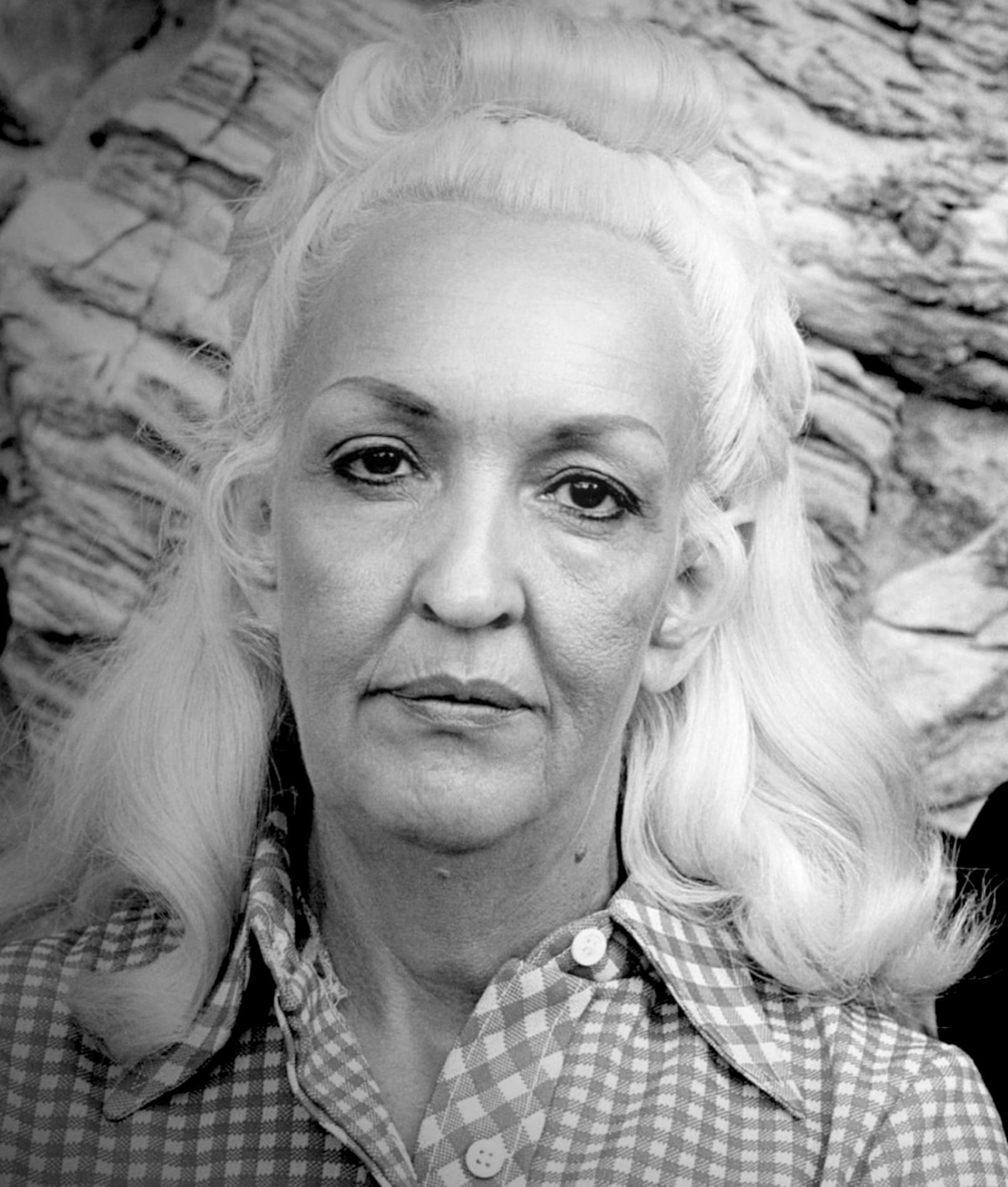 actor Susan Alamo large photo