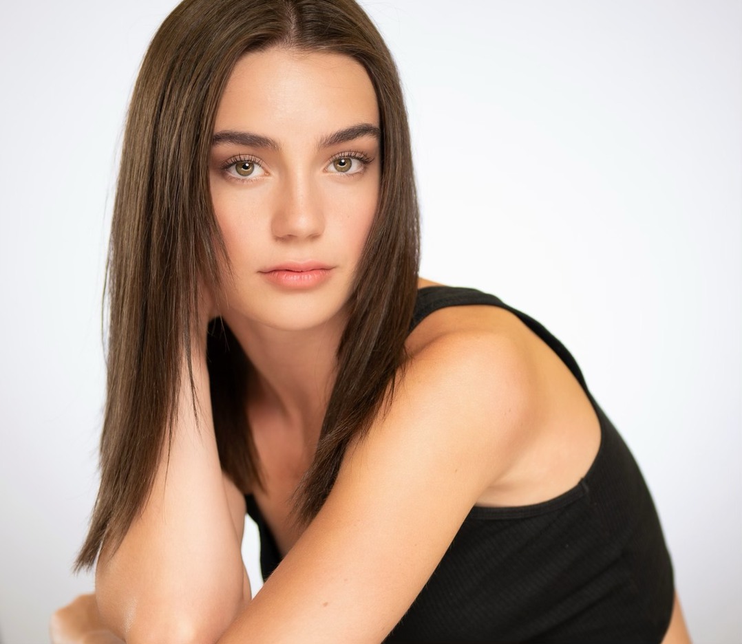 actor Micaela Nyland large photo